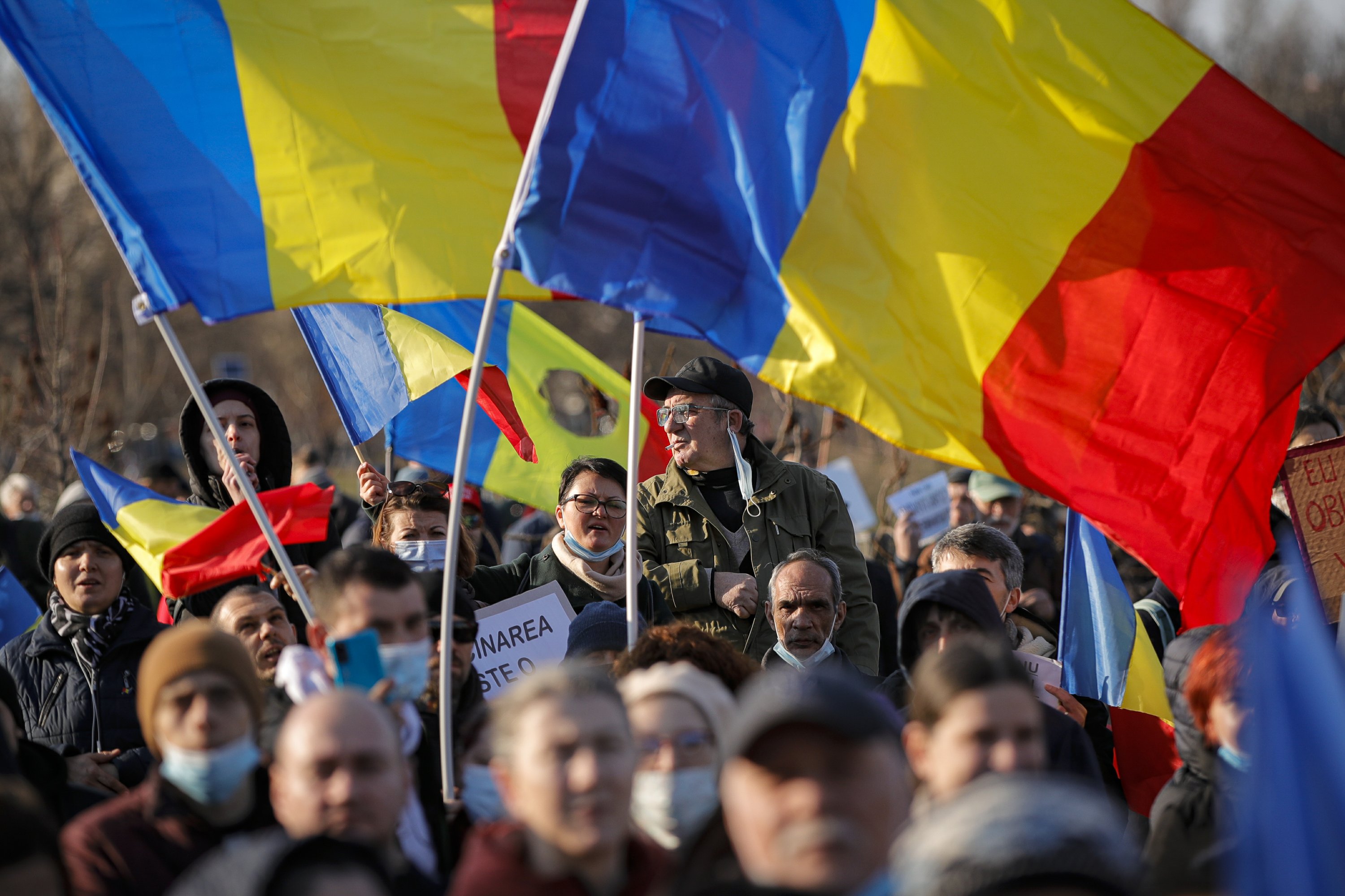 3,000 in Romania’s anti-vaccination protest amid rising COVID-19