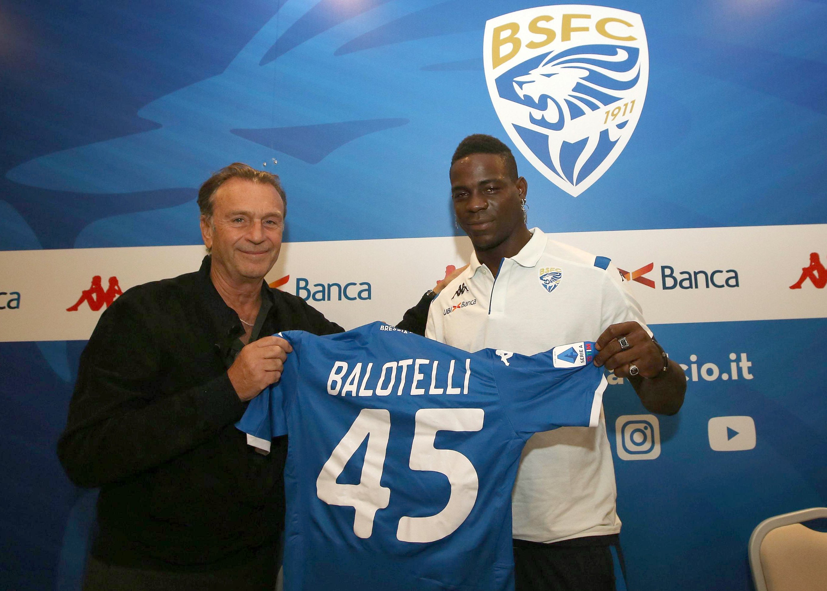 balotelli jersey number