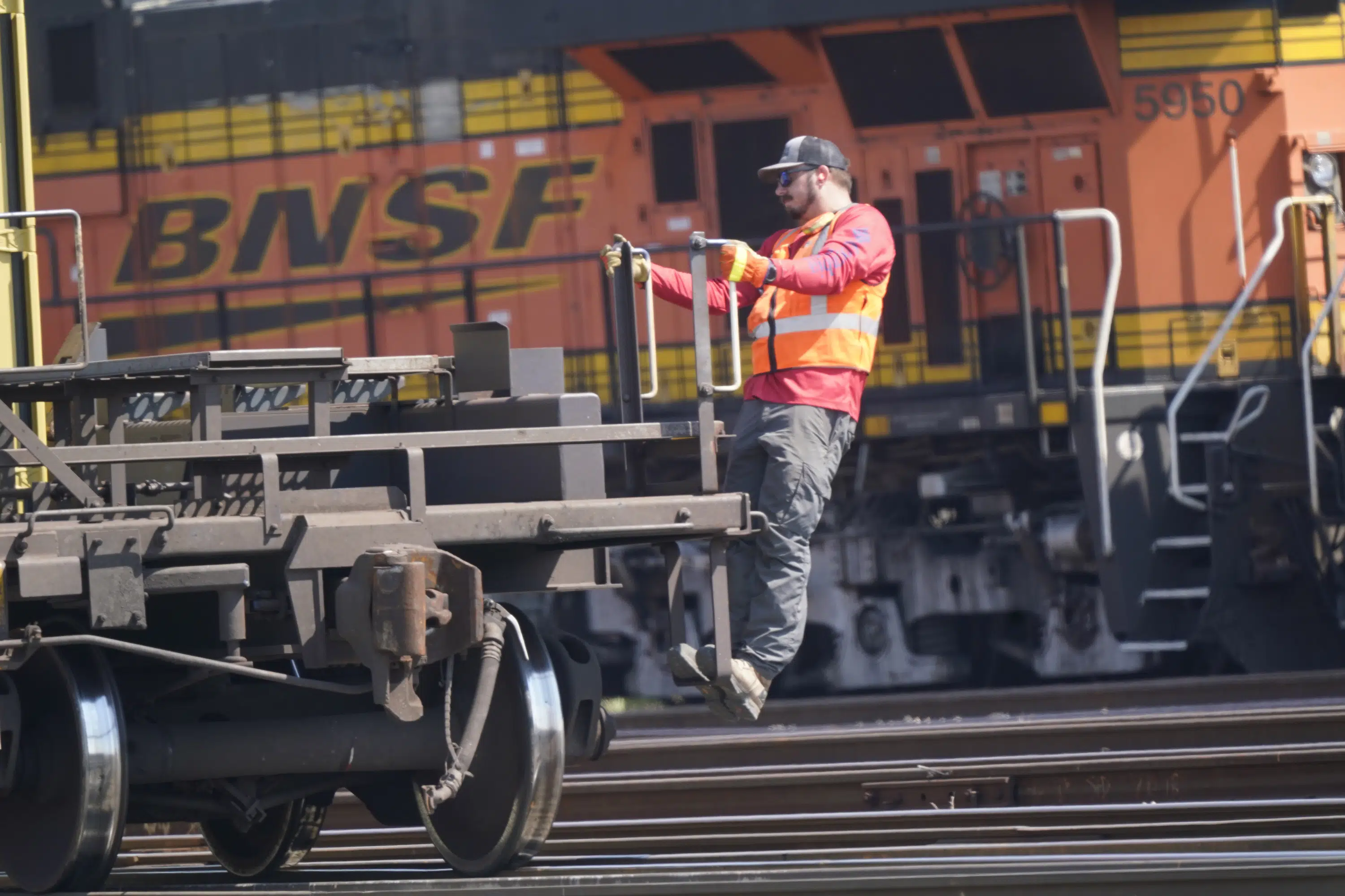 rail-workers-say-deal-won-t-resolve-quality-of-life-concerns-ap-news
