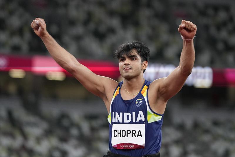Chopra wins India&#39;s 1st gold in Olympic track and field