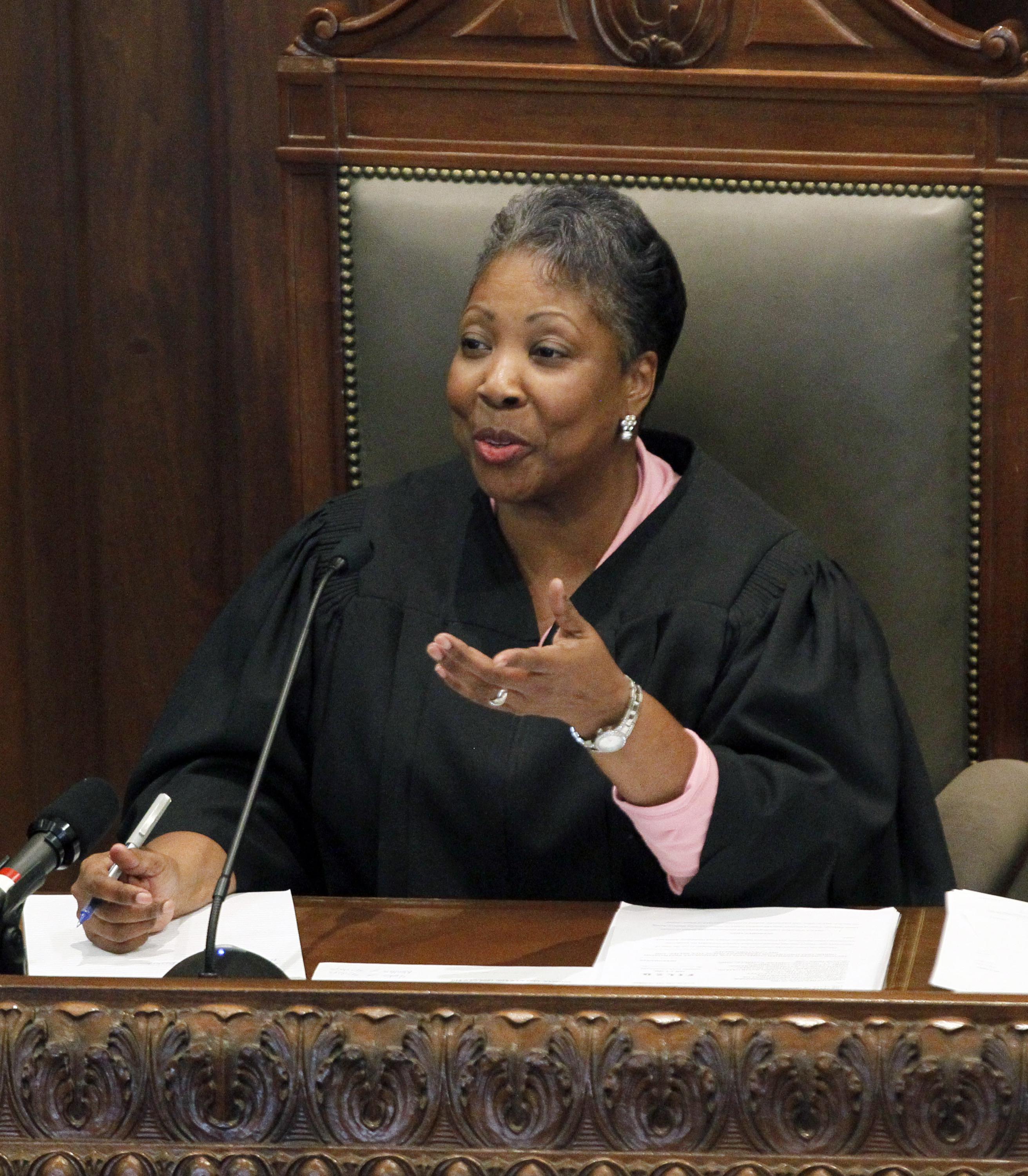 Longtime circuit judge in Mississippi retiring at year's end AP News
