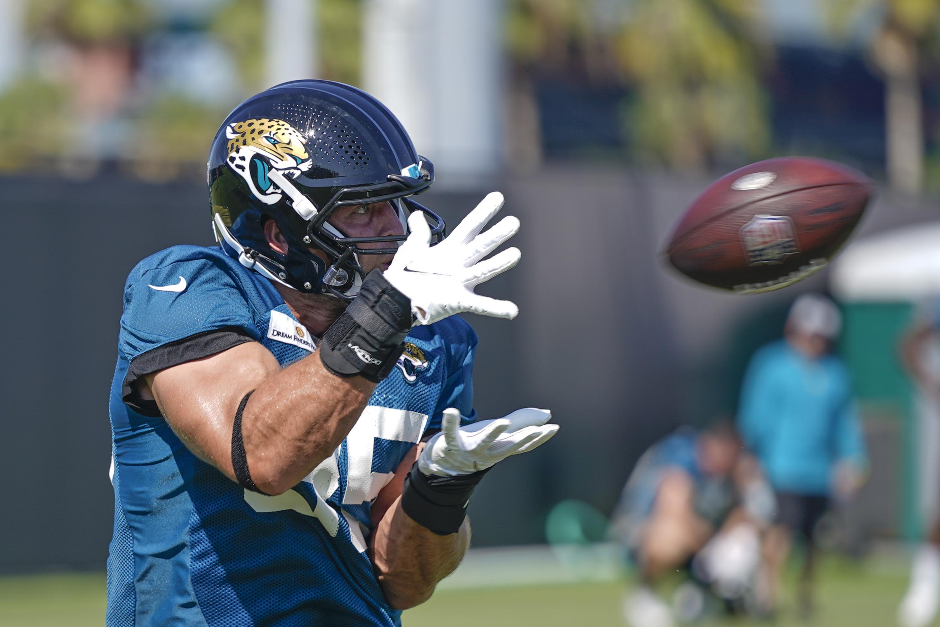 Tebow's story ends with Jaguars cutting him |