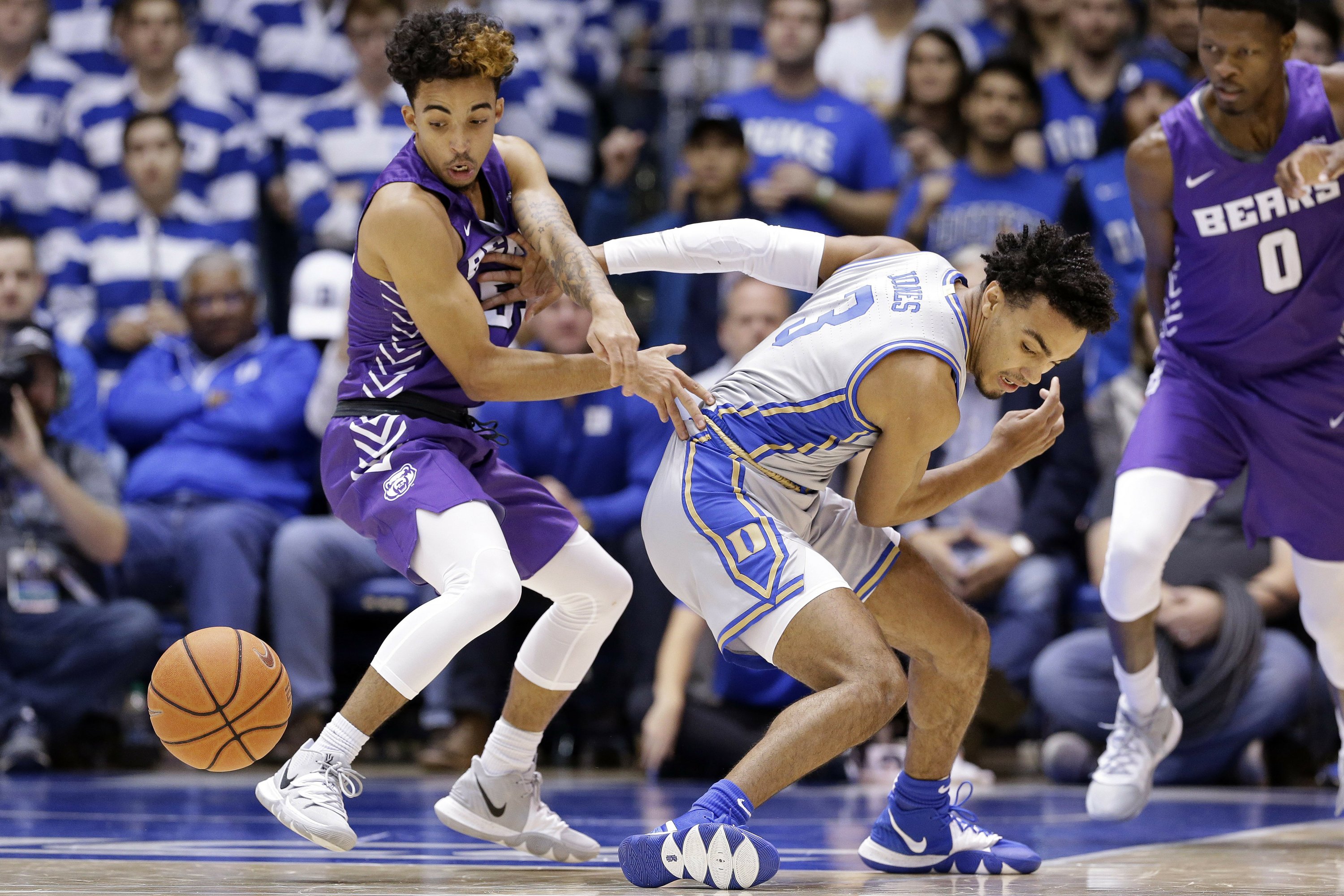 No. 2 Duke rolls past Central Arkansas 10554 for 30 start AP News