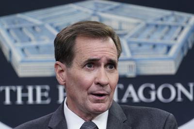 El vocero del Pentágono, John Kirby, habla en conferencia de prensa en el Pentágono, Washington, 13 de agosto de 2021. (AP Foto/Susan Walsh)