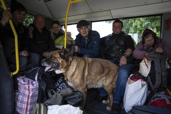 Ukranians fleeing Marupol