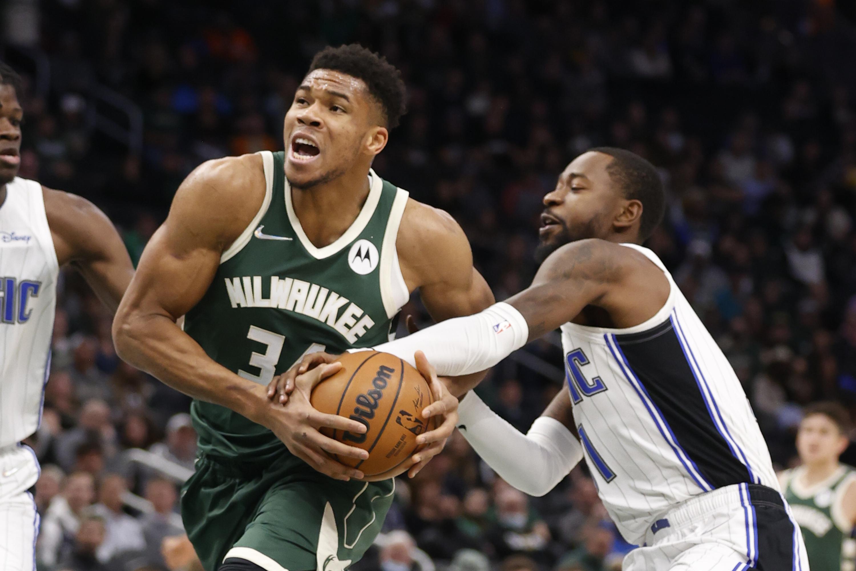 Bucks dominate Magic 123-92 for 4th consecutive victory | AP News 