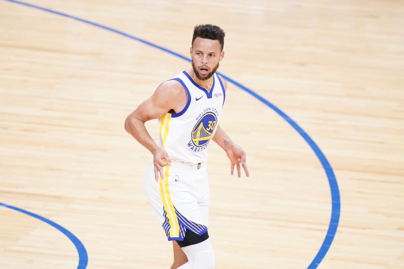 On Basketball Stephen Curry Shooting His Way Into History