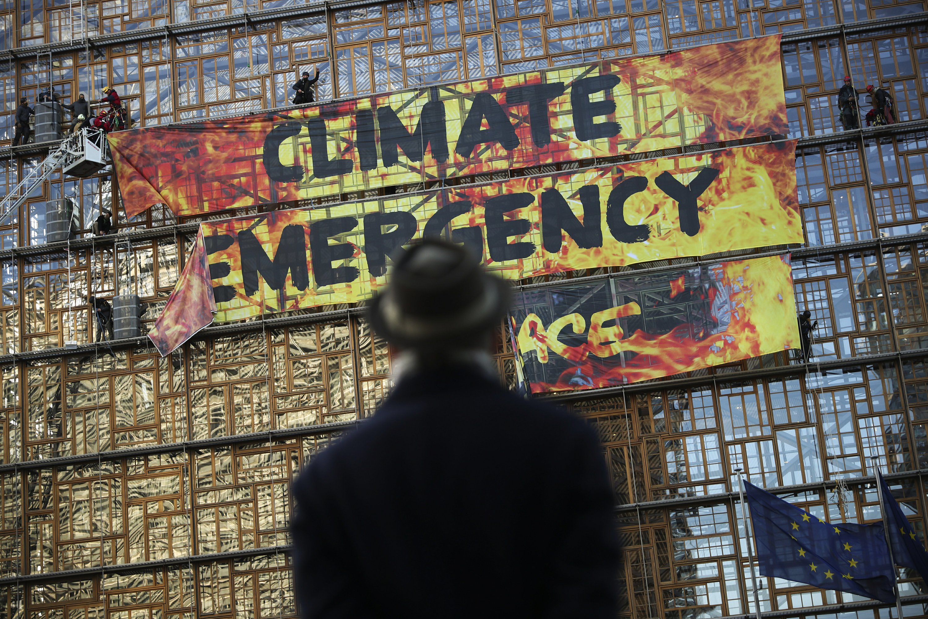 Climate change, Brexit divorce: EU faces challenges in 2020 - The Associated Press