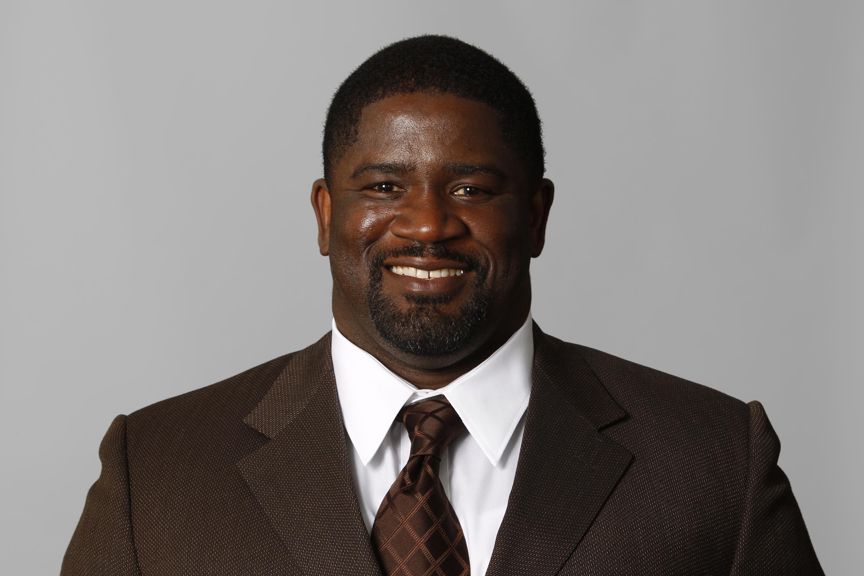 Gary Brown, former running back and coach, dies at 52 AP News