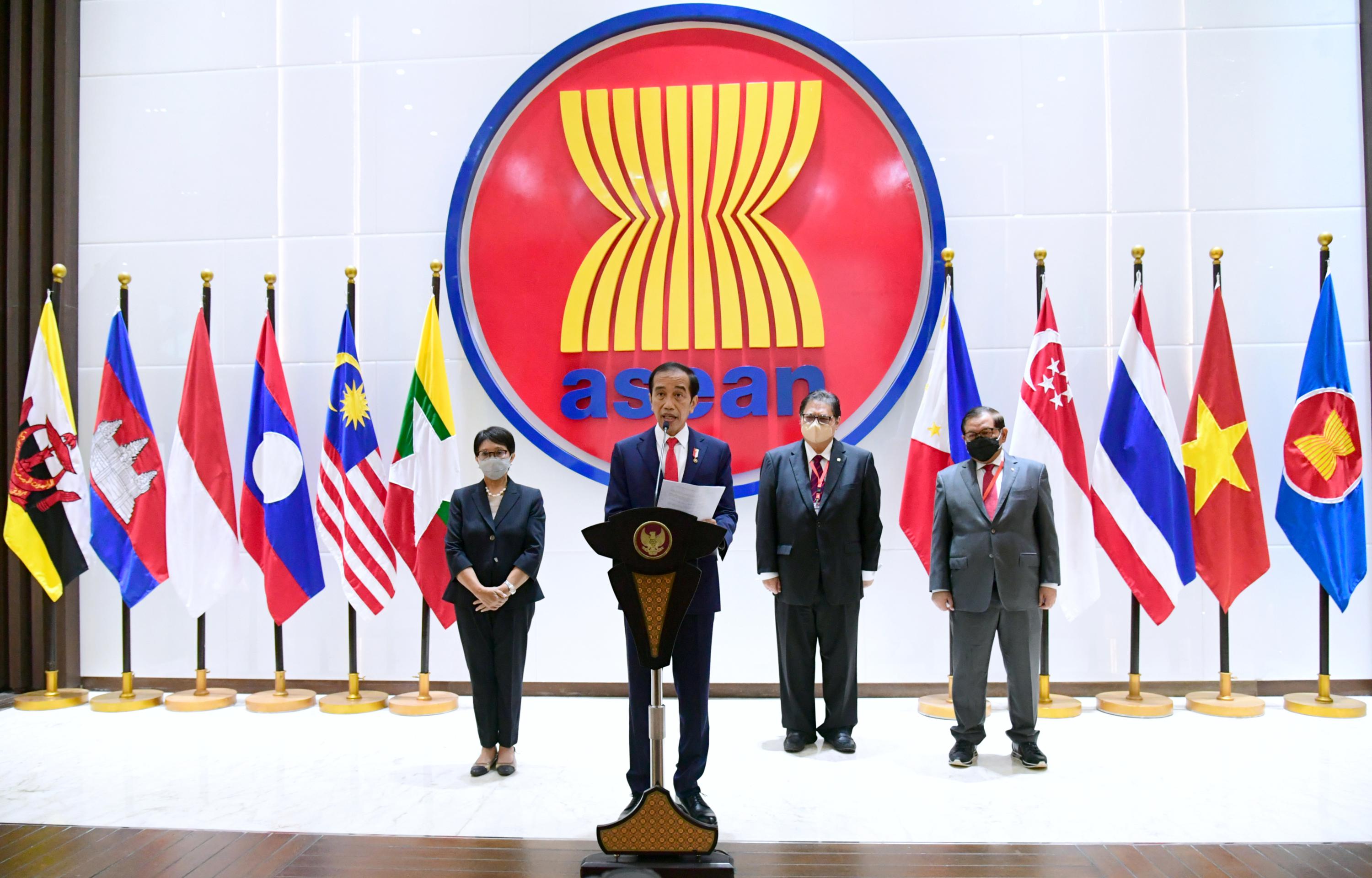 ASEAN leaders tell Myanmar coup general to end killings AP News