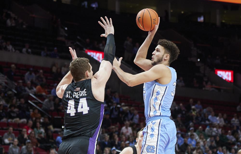 No. 1 North Carolina pulls away from Portland late, 89-81