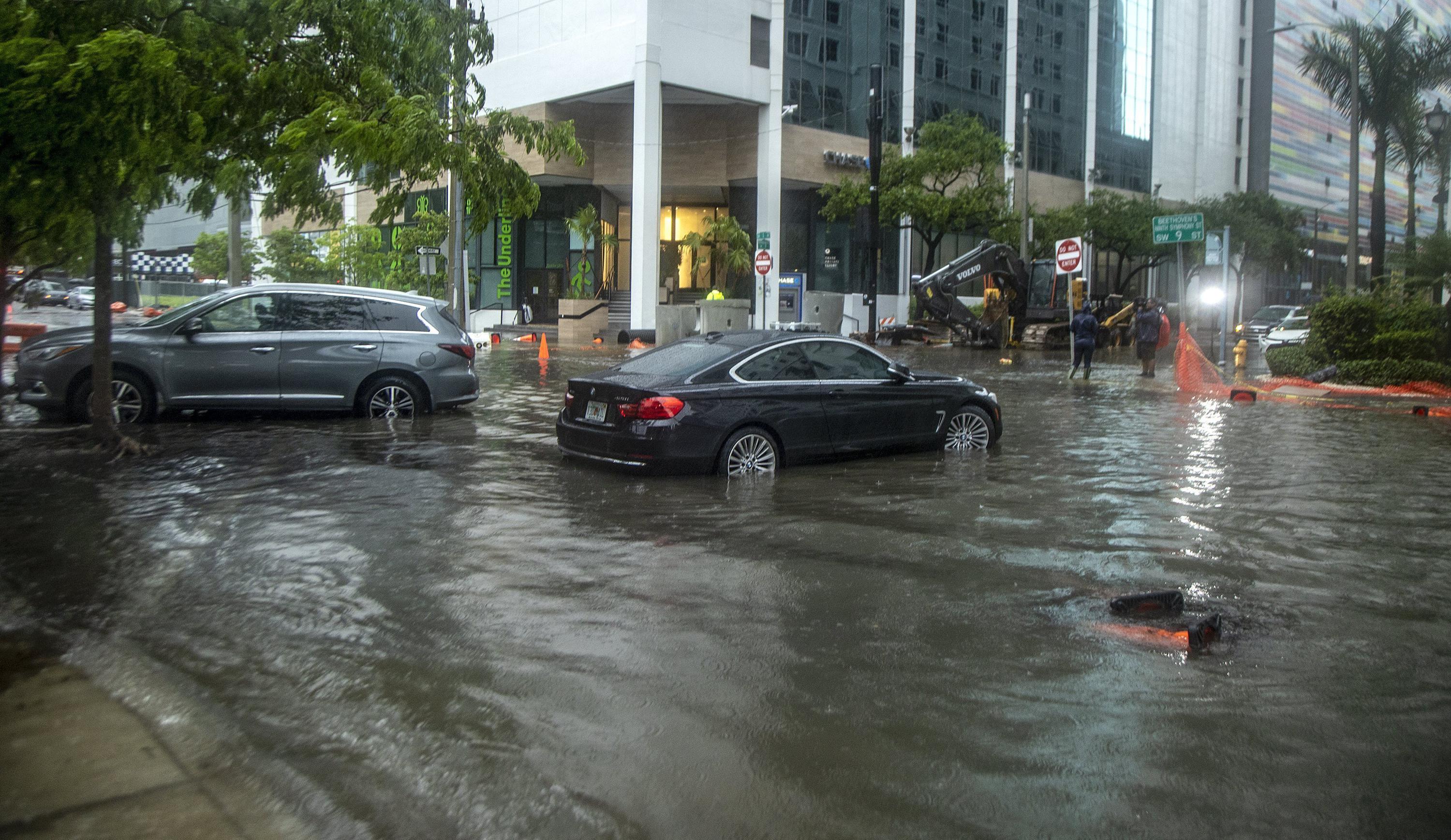 La tormenta tropical Alex se dirige hacia las Bermudas con más vientos