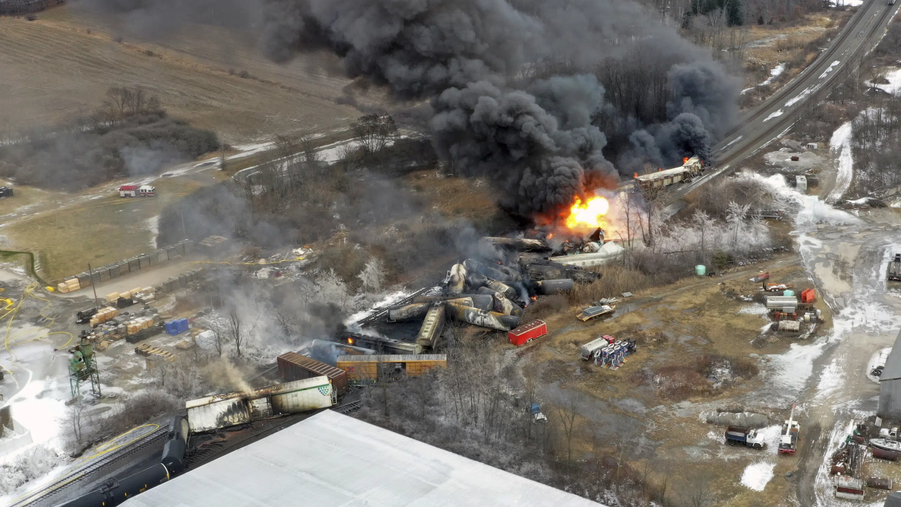 Le déraillement de Fiery Ohio soulève des questions de sécurité ferroviaire Le déraillement de Fiery Ohio soulève des questions de sécurité ferroviaire