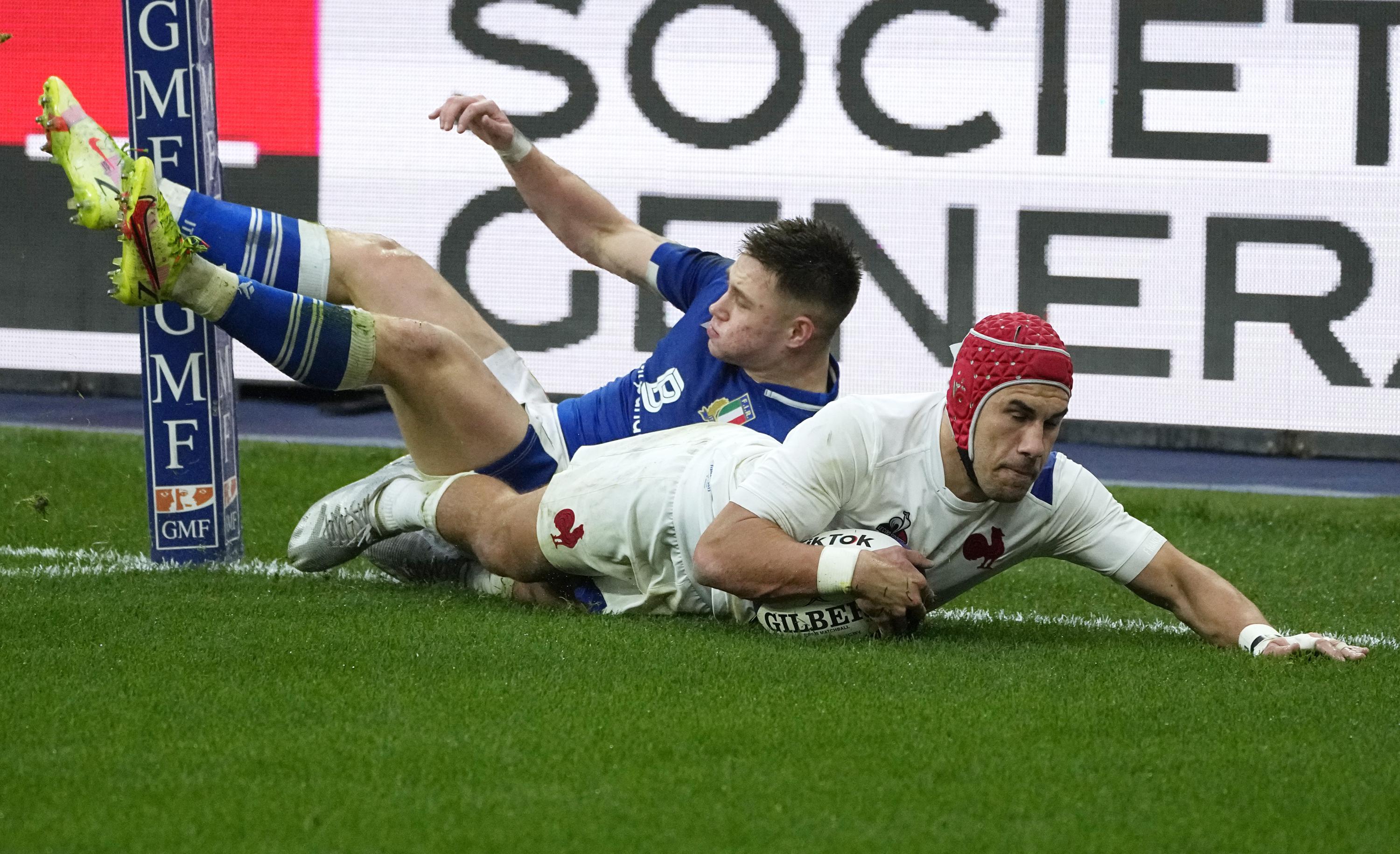 France opens Six Nations title bid with 3710 win over Italy AP News