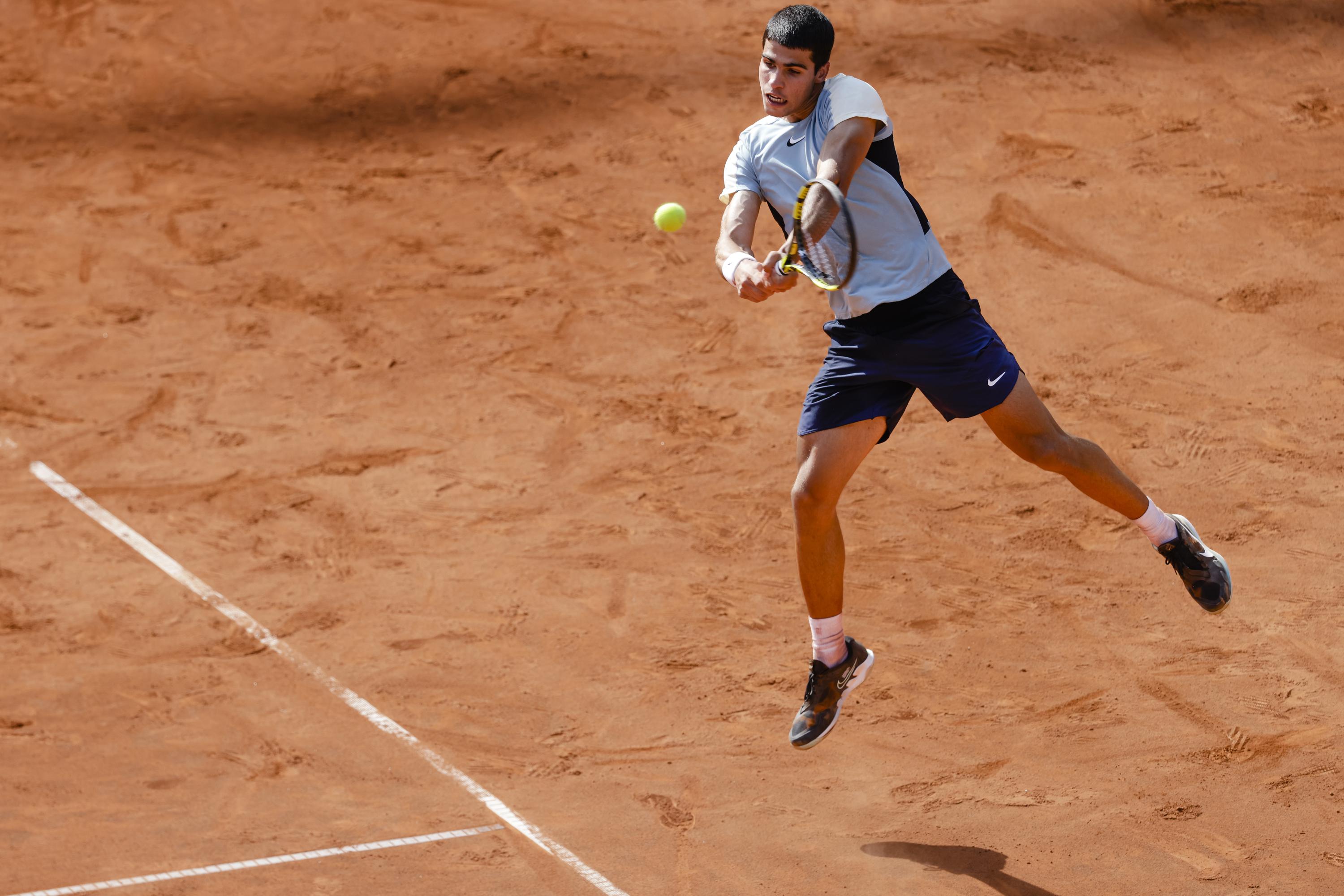 Siege für Alcaraz, Kontaveit in der 1. Runde bei den Hamburg Open