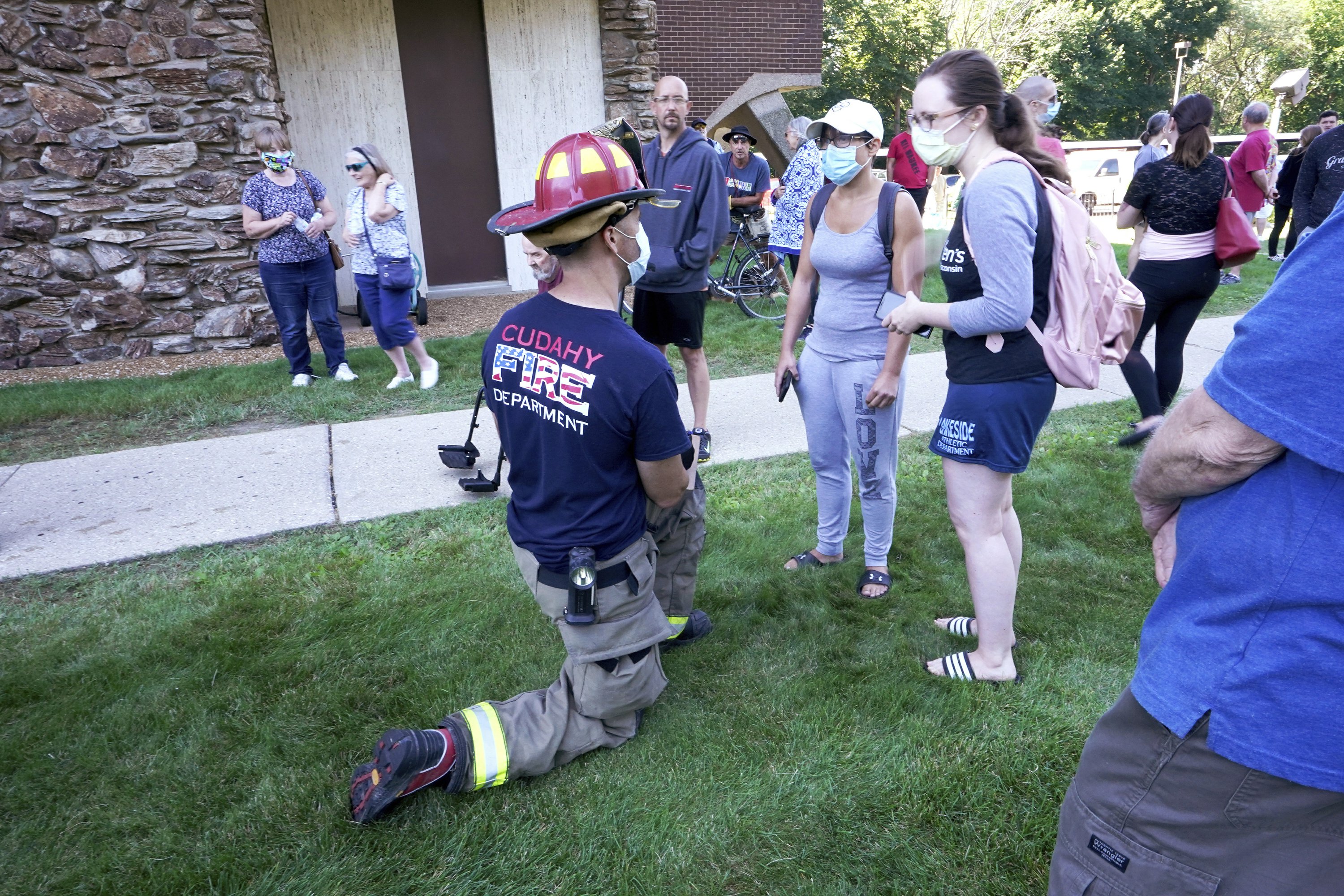 Cudahy apartment fire kills 1, displaces 50 residents AP News