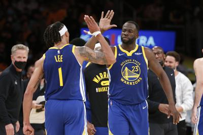 Curry S Triple Double Leads Warriors Past Lakers Bucks Win