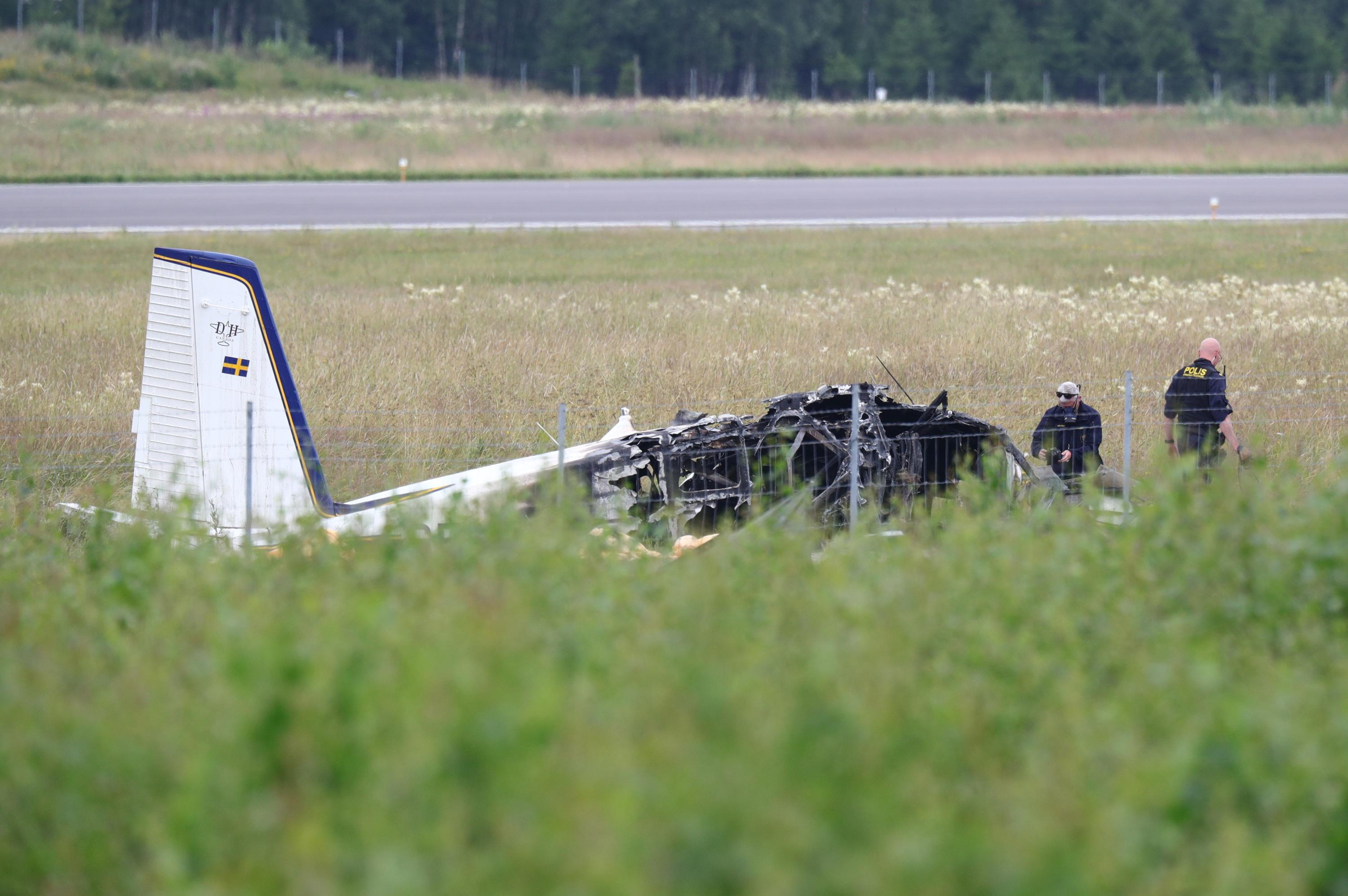 9 killed in Sweden skydiving plane crash AP News