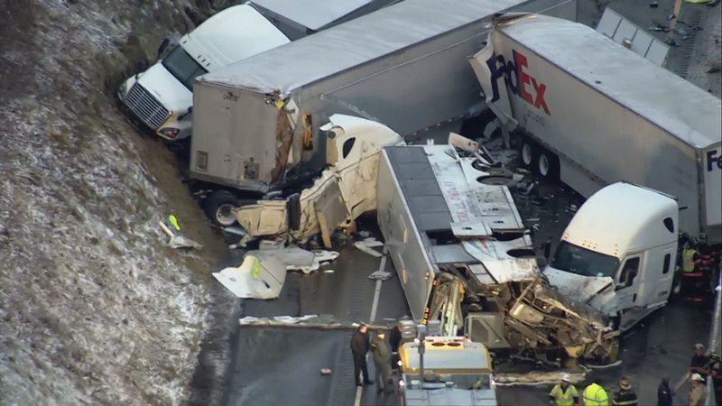 5 Dead 60 Hospitalized In Pennsylvania Turnpike Crash