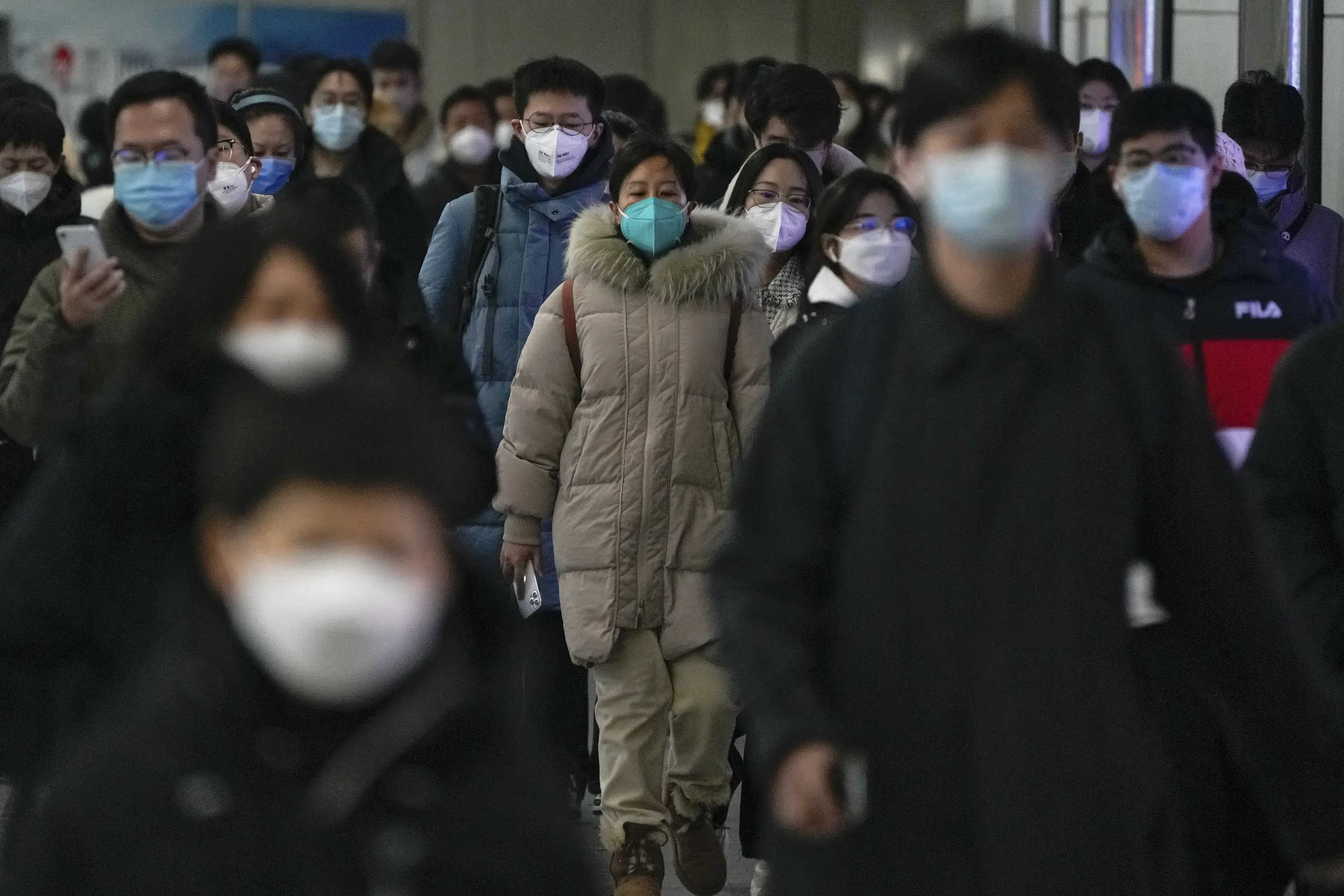 China's COVID-19 surge raises odds of new coronavirus mutant - The Associated Press - en Español