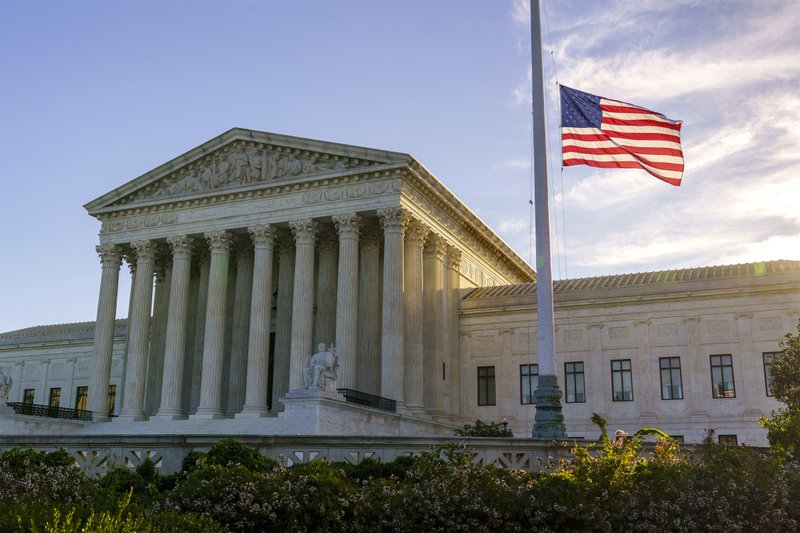 who breaks a tie in the supreme court