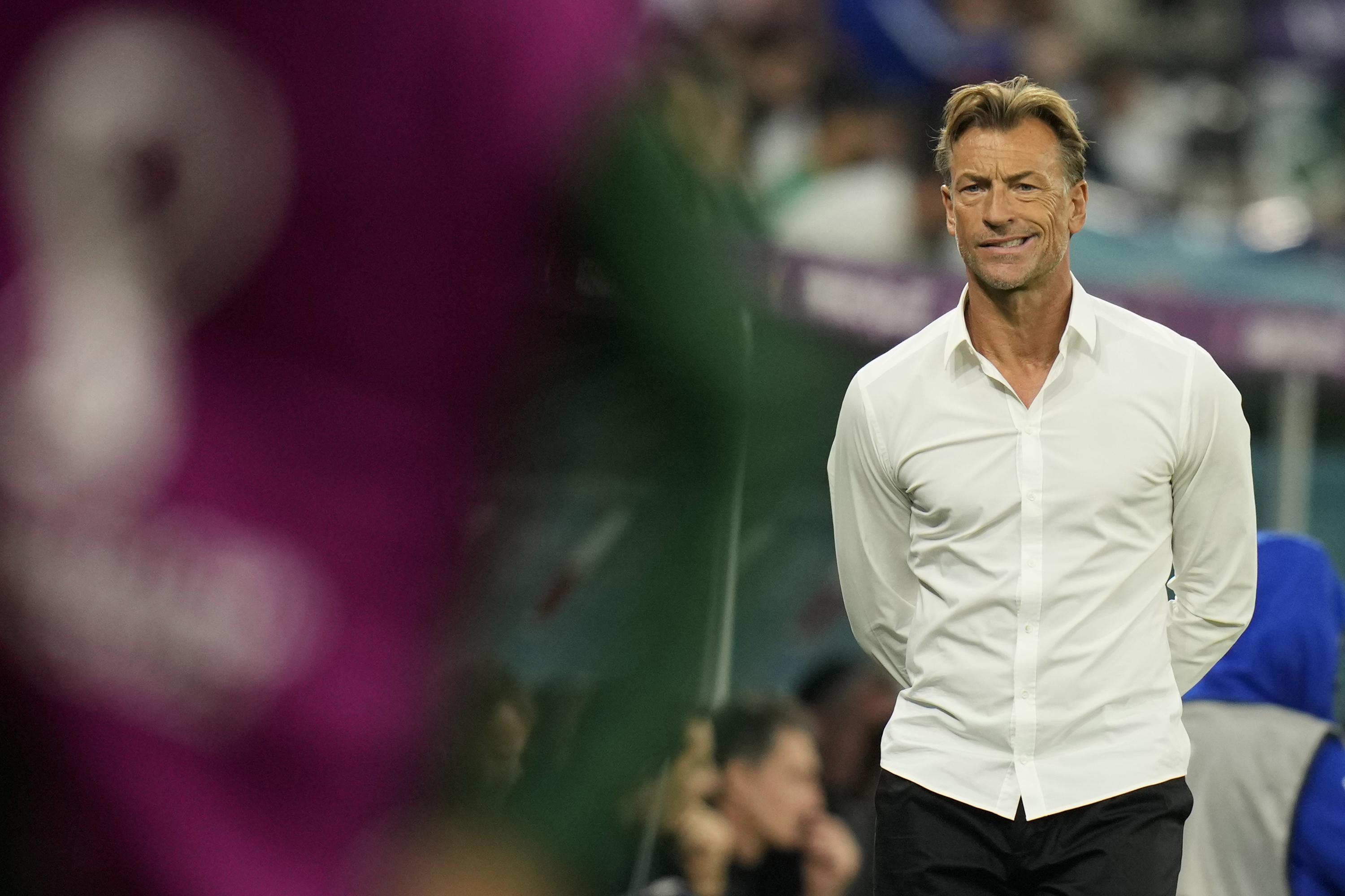 Saudi Arabia coach Hervé Renard sorry to disappoint mother | AP News