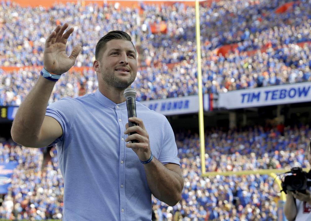 Rockstar Gene Simmons Defends Tim Tebow Against Anti-Christian Attacks Rockstar Gene Simmons Defends Tim Tebow Against Anti-Christian Attacks