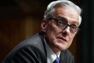 ARCHIVO - En imagen de archivo del miércoles 27 de enero de 2021, el nominado a secretario del Departamento de Asuntos de Veteranos de Estados Unidos, Denis McDonough, habla durante su audiencia de confirmación ante el Comité del Senado para Asuntos de Veteranos, en el Capitolio, en Washington. (Sarah Silbiger/Pool Photo vía AP, archivo)