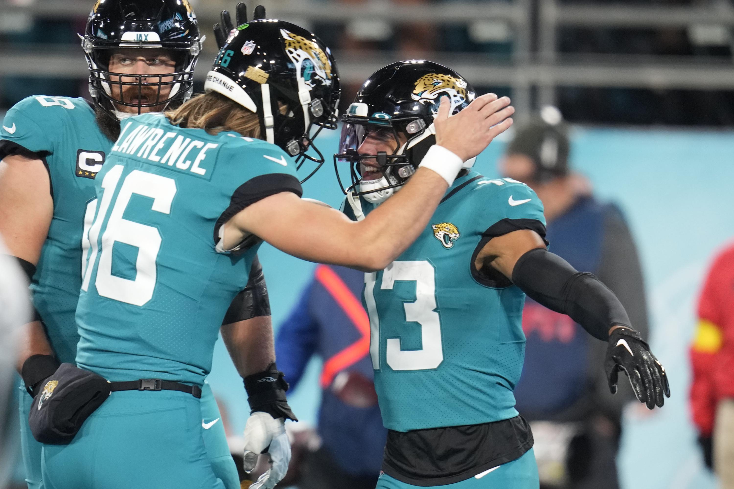Jags find offensive chemistry with passcatching AP News