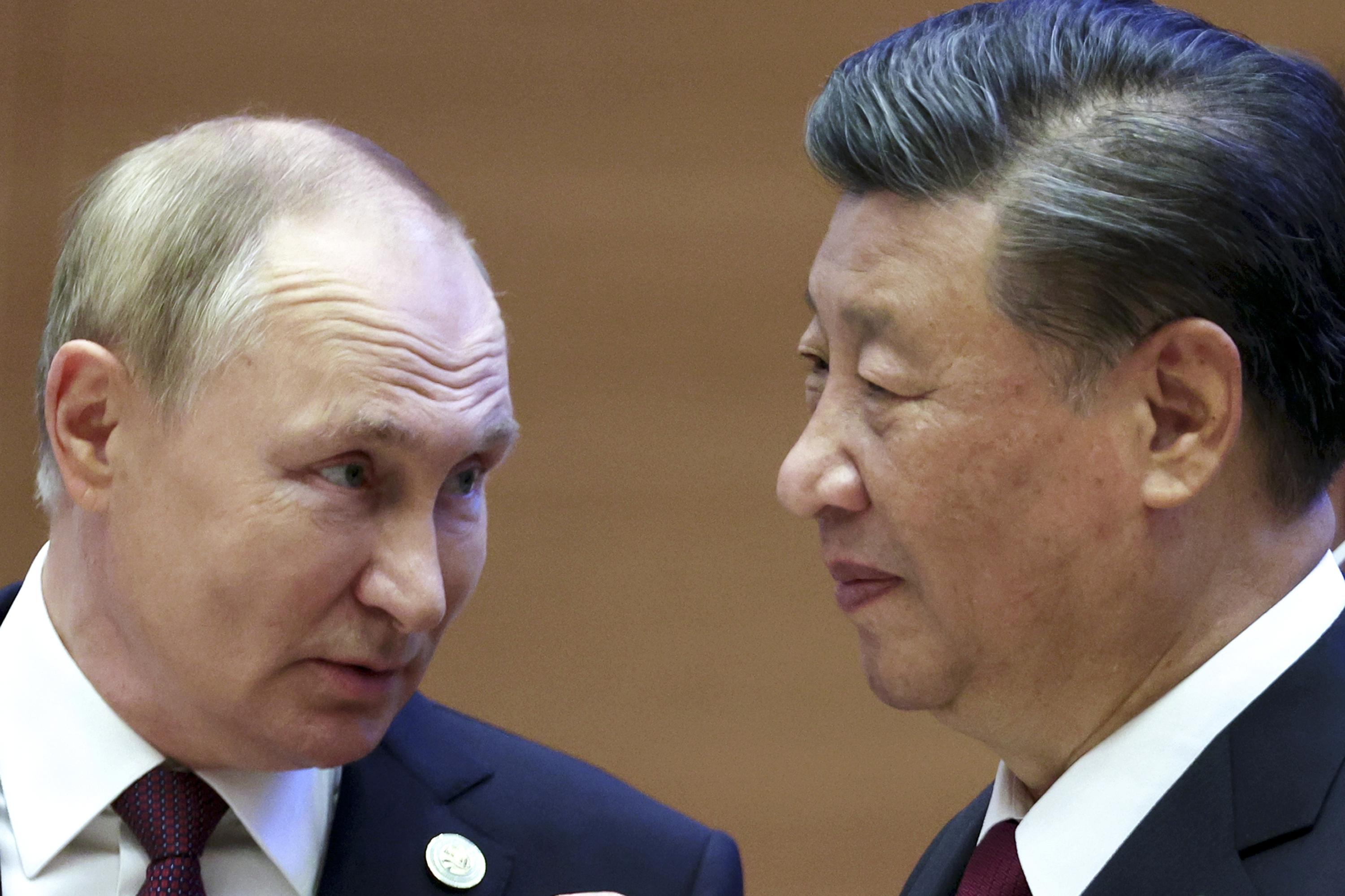 Putin Vows To Press Attack On Ukraine Courts India China AP News