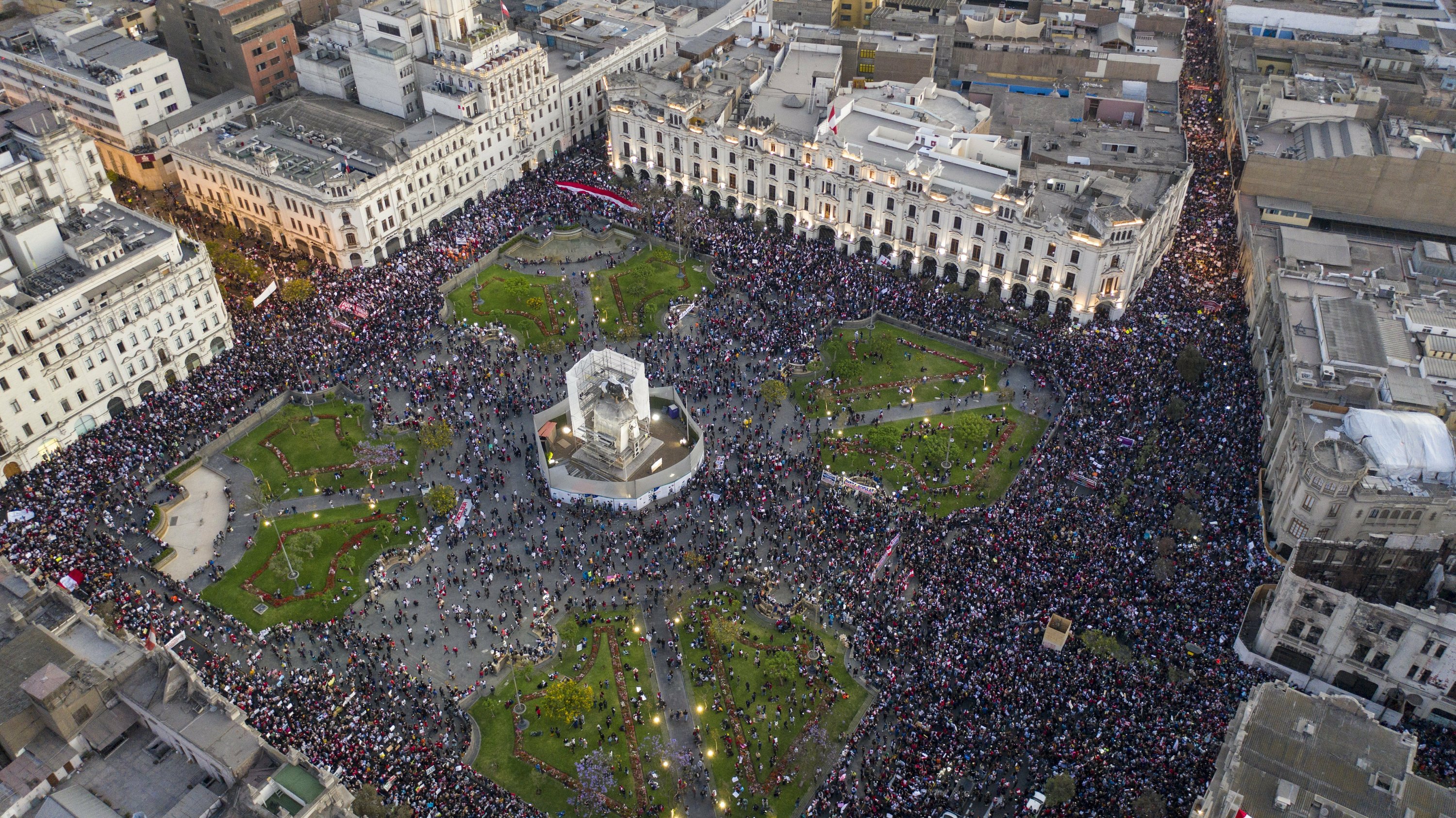 Burgos'S Arequipa Avenue Analogy Sparks Debate In Peru - 91vs29a