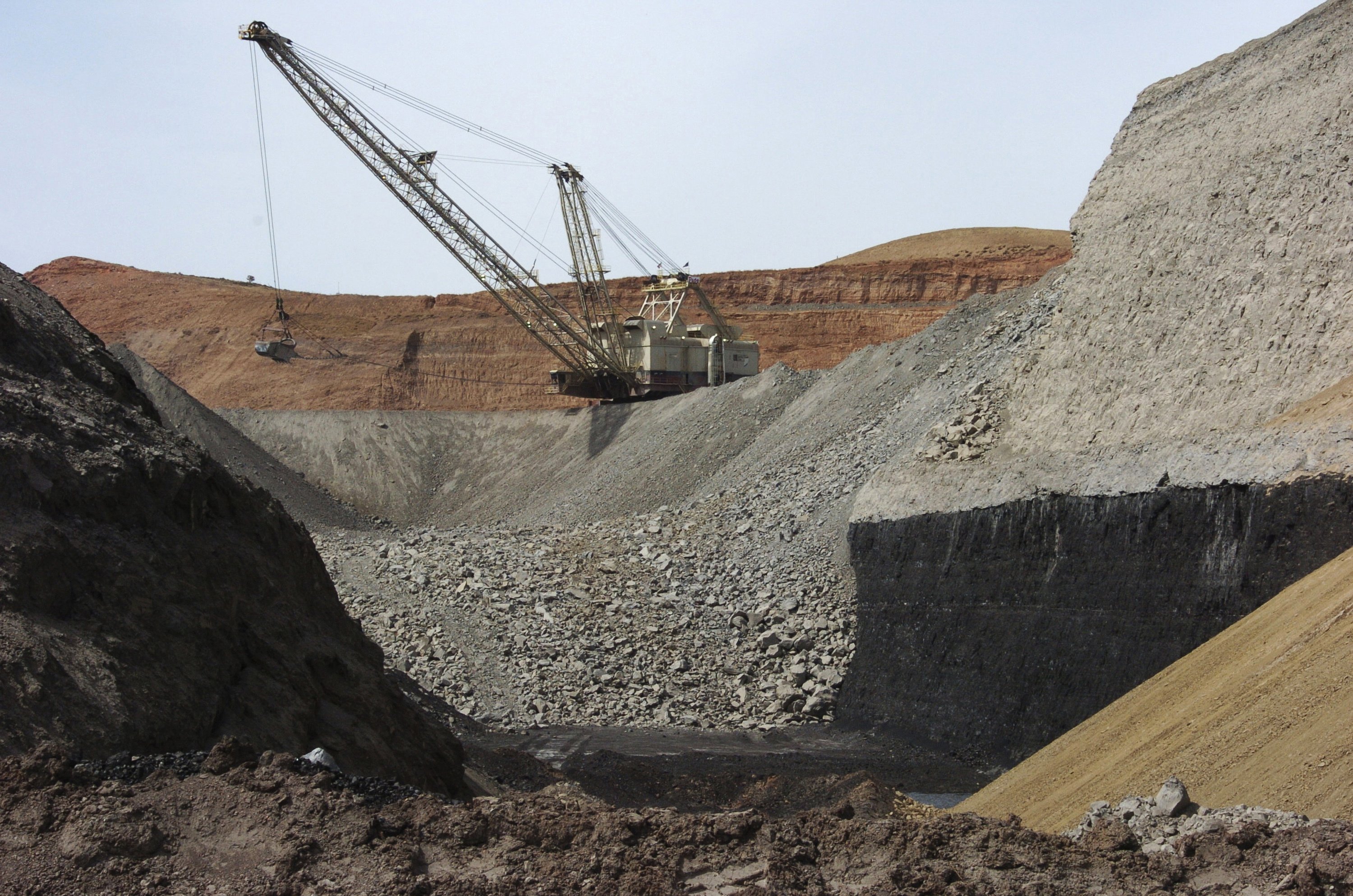 Expansion of Montana coal mine gets backing after sale AP News