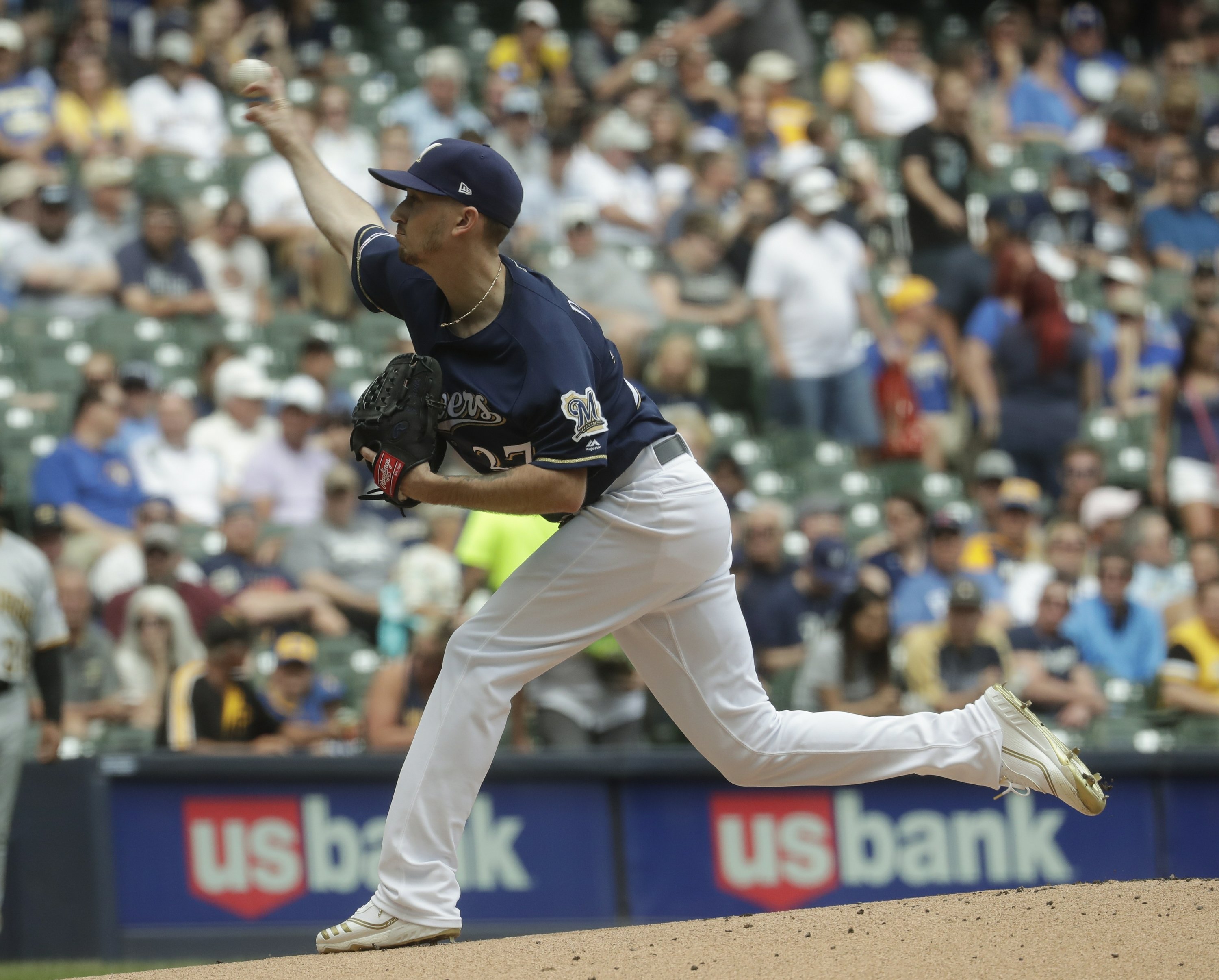 Zach Davies Wins 7th Brewers Beat Pirates 5 3 Ap News