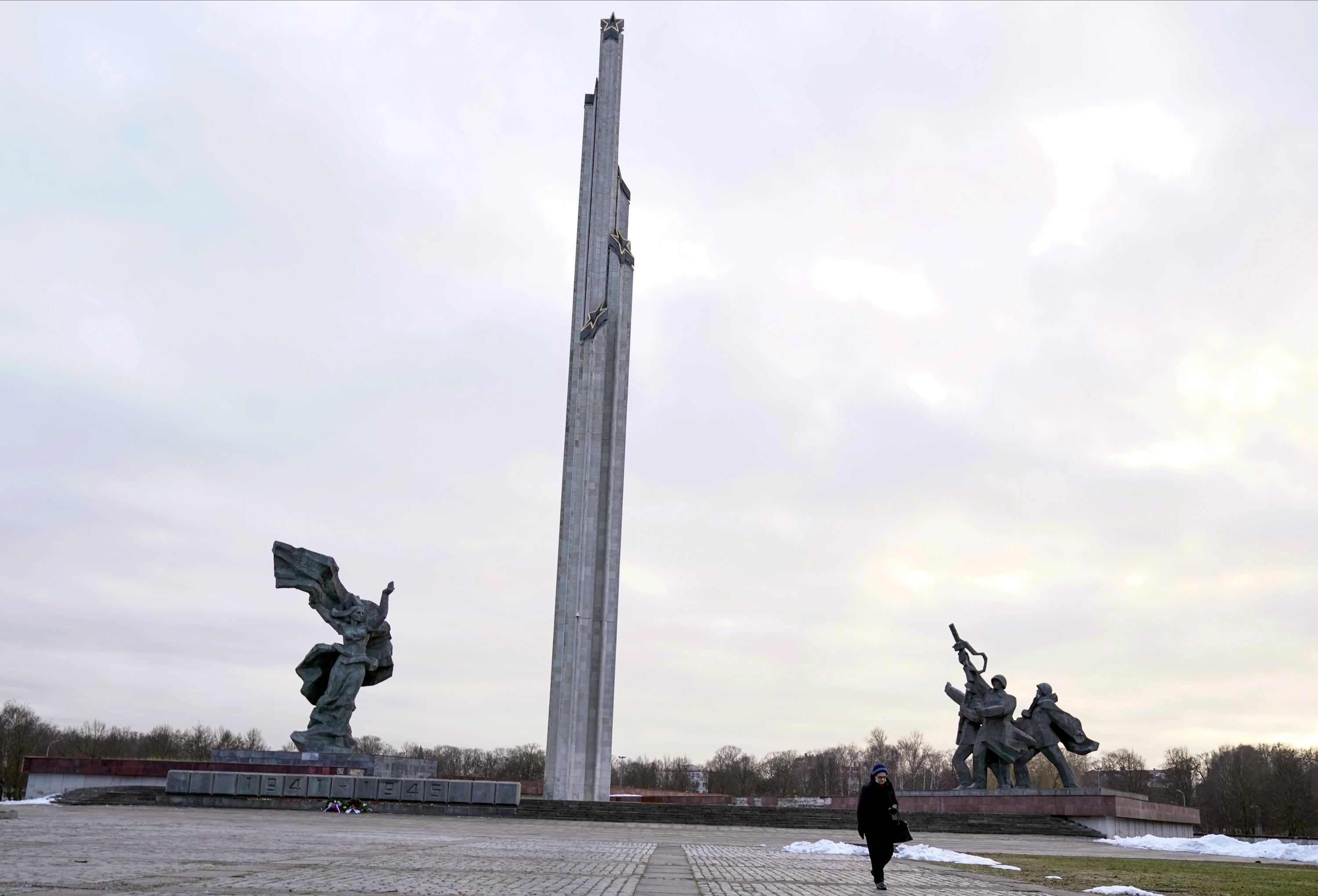 Latvia To Topple Soviet era Monument A Week After Estonia AP News