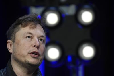 El director general de Tesla Elon Musk hablando en la Conferencia SATELLITE, el 9 de marzo del 2020. (AP Foto/Susan Walsh)