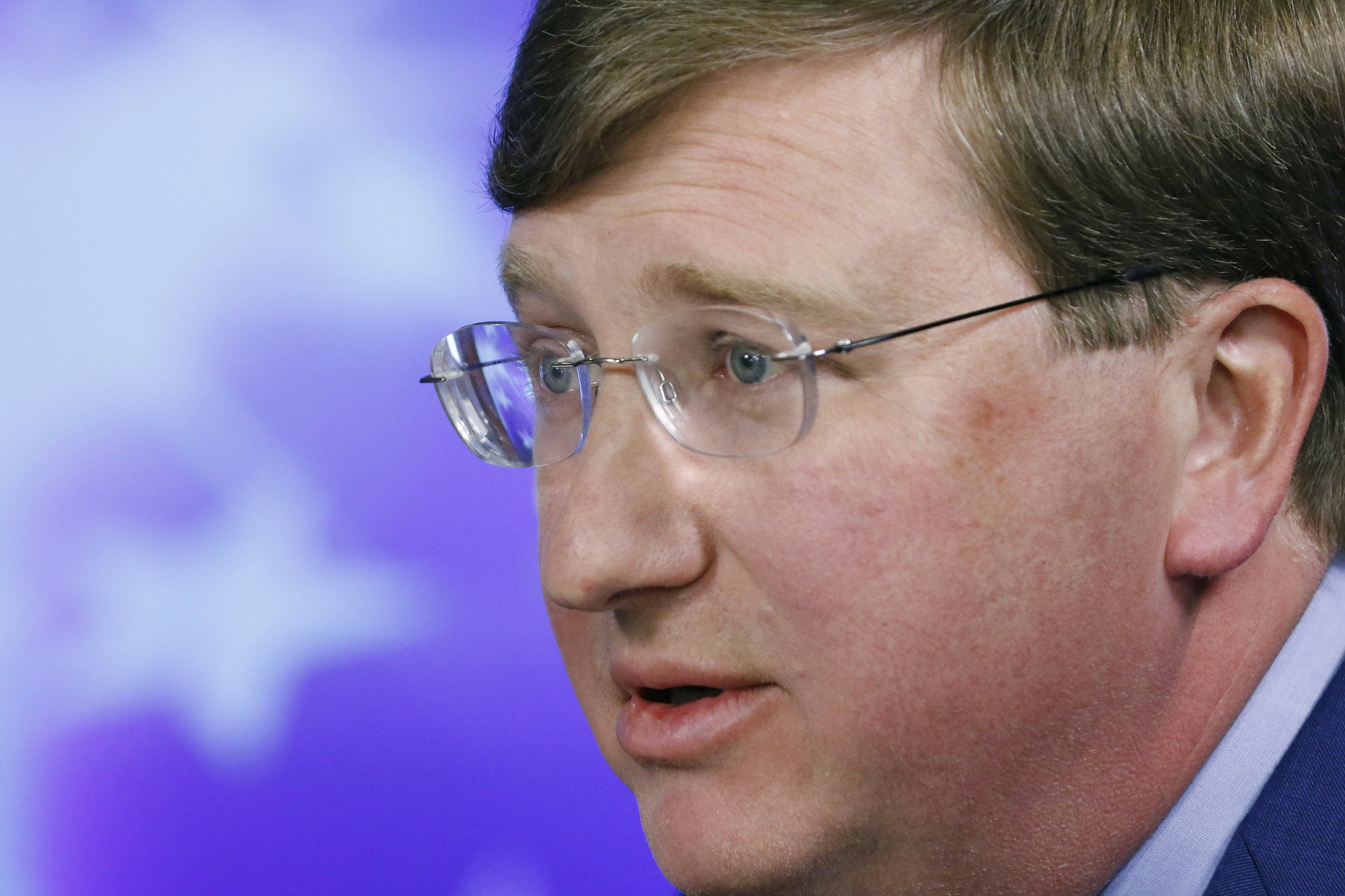 Reeves still outspending Hood in Mississippi governor race AP News