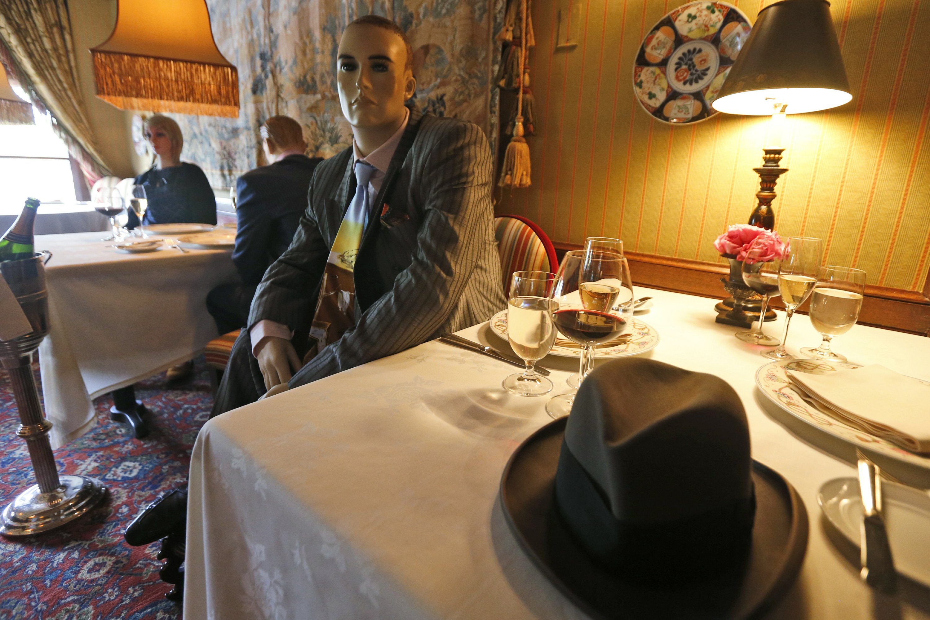 Dining with dummies? Renowned restaurant adds mannequins AP News
