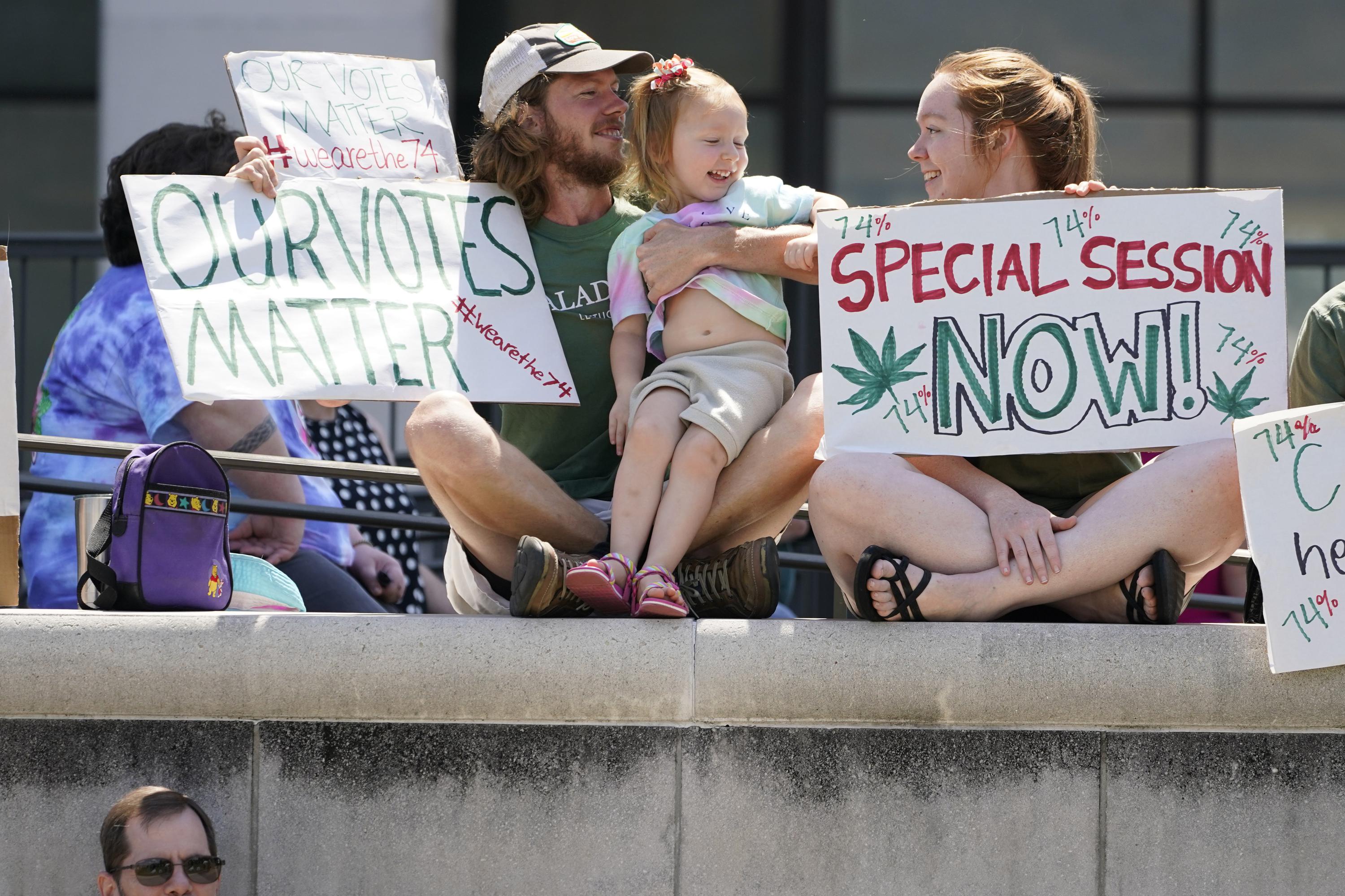 Mississippi Negotiators Reach Proposal On Medical Marijuana<script async src=