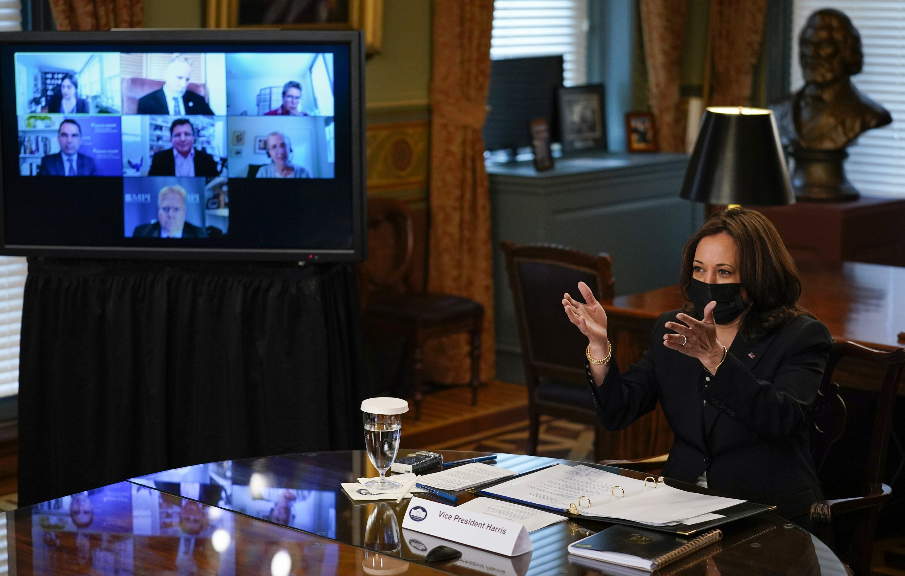 Harris planea su primer viaje al extranjero a México, Guatemala