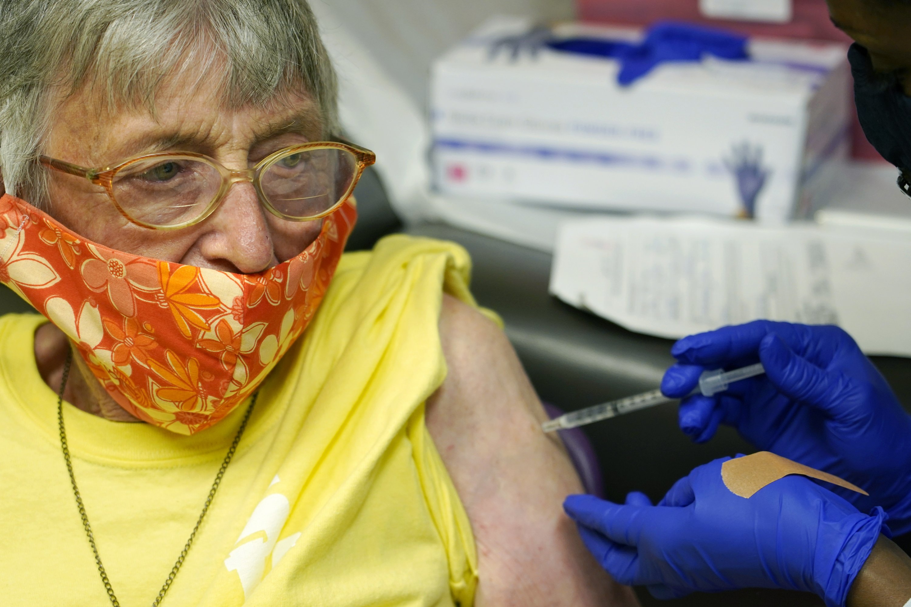 Big new pressure to vaccinate older Americans