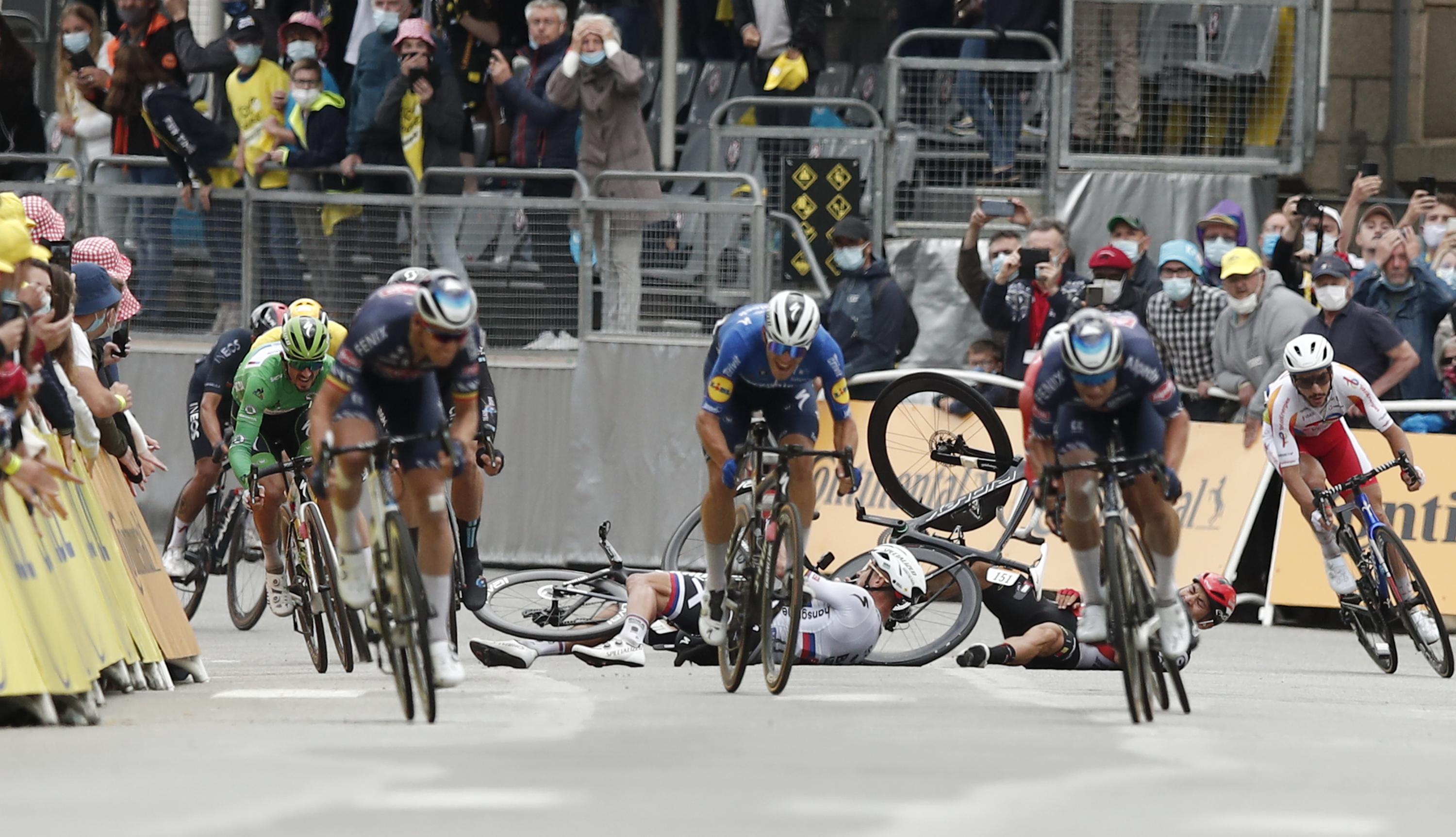 Merler vyhral tretiu etapu Tour de France, pretože najlepší uchádzači váhali