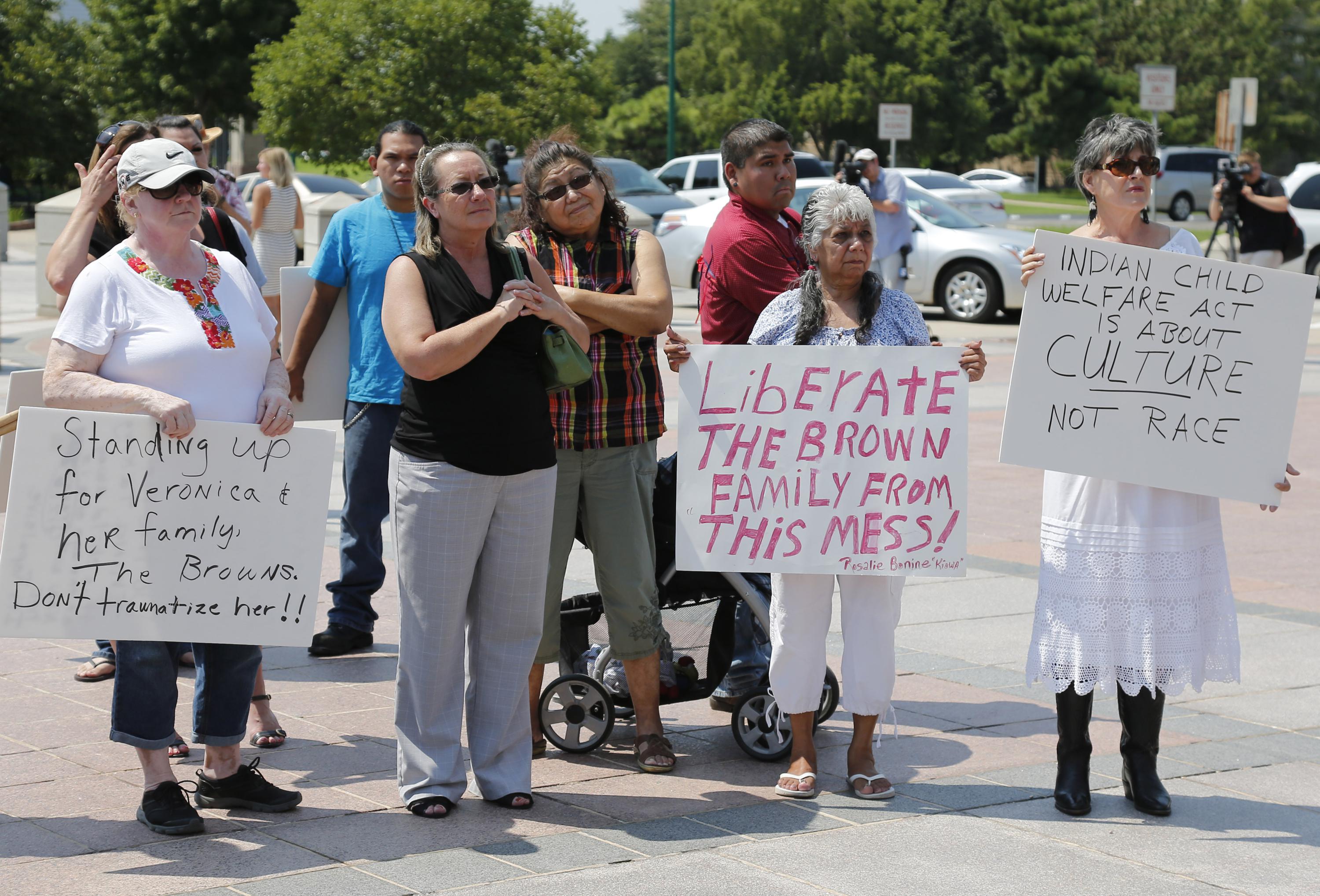 justices-seem-to-favor-most-of-native-child-welfare-law-ap-news