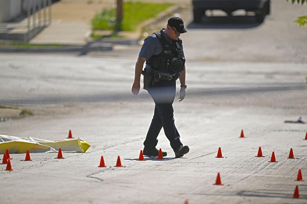 At least three dead and five injured at early morning shootings in Kansas  City, Missouri | AP News