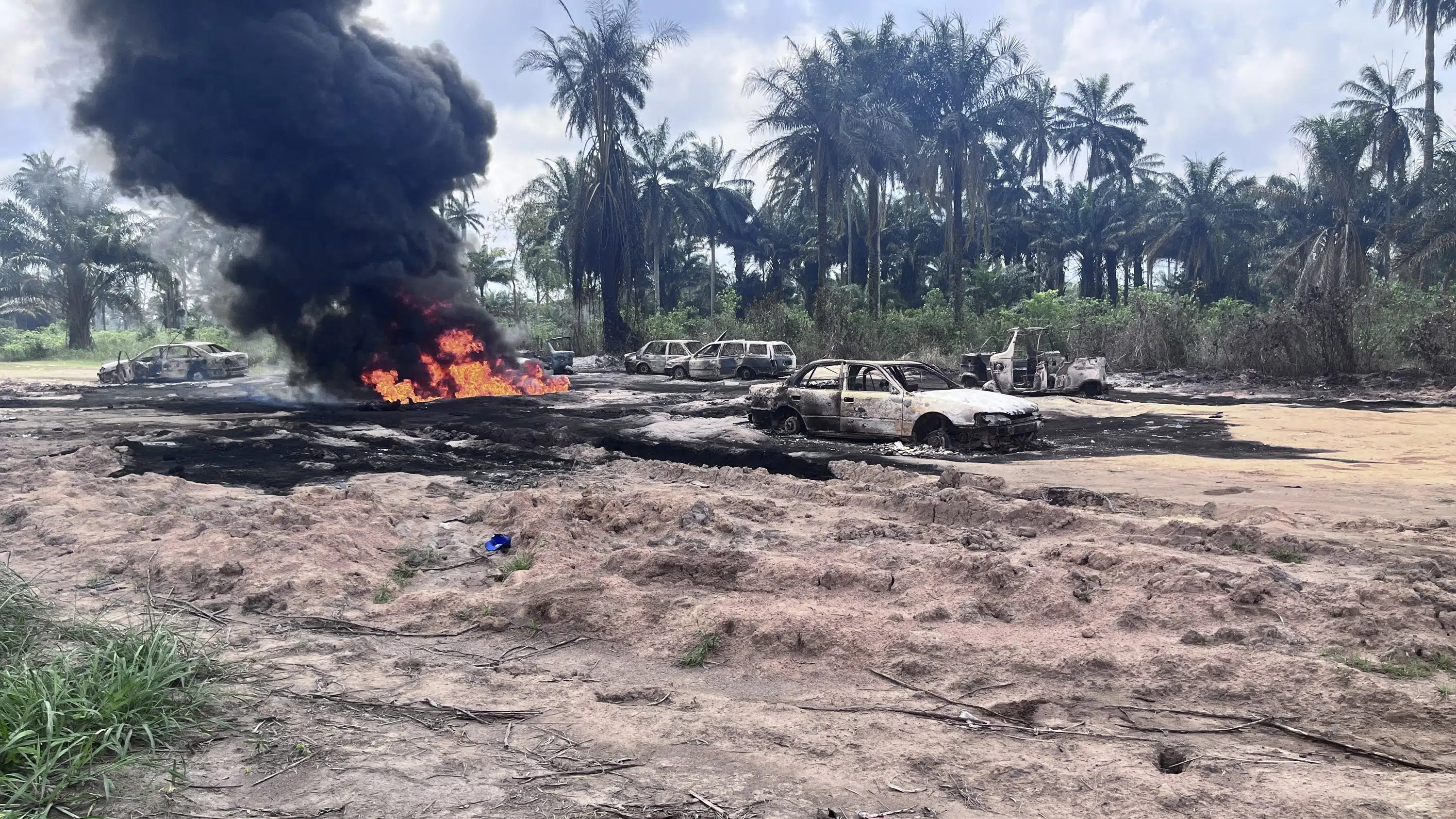 Police: Illegal refinery blast in Nigeria kills at least 12