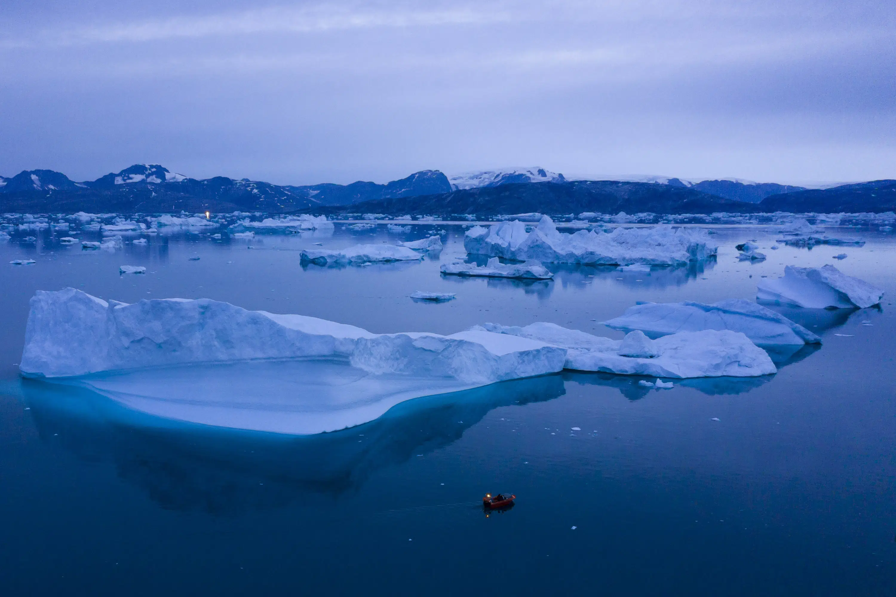 „Zničující“ tání Grónska, nalezeny antarktické ledovce