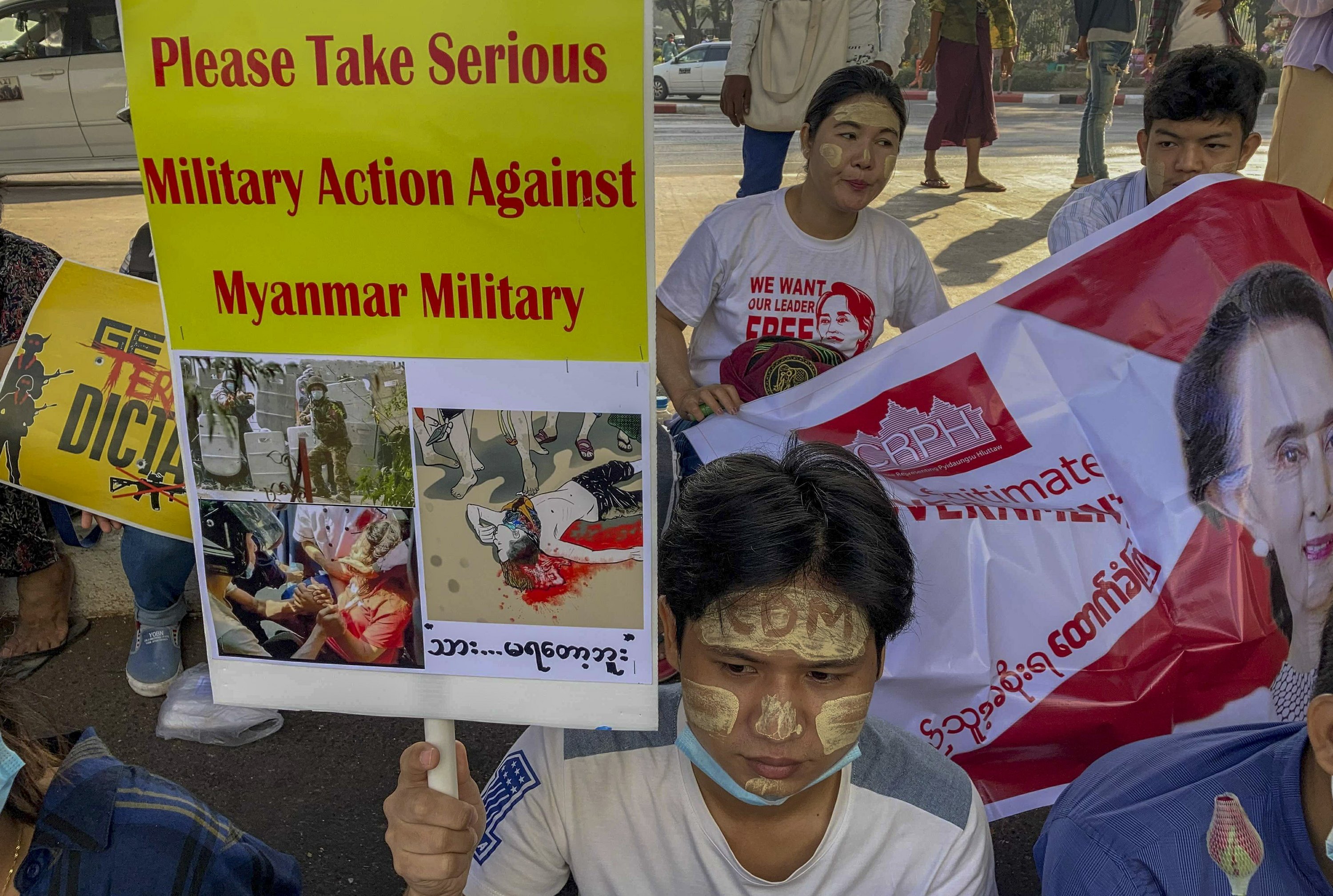 Facebook prohibits all accounts and ads linked to Myanmar military