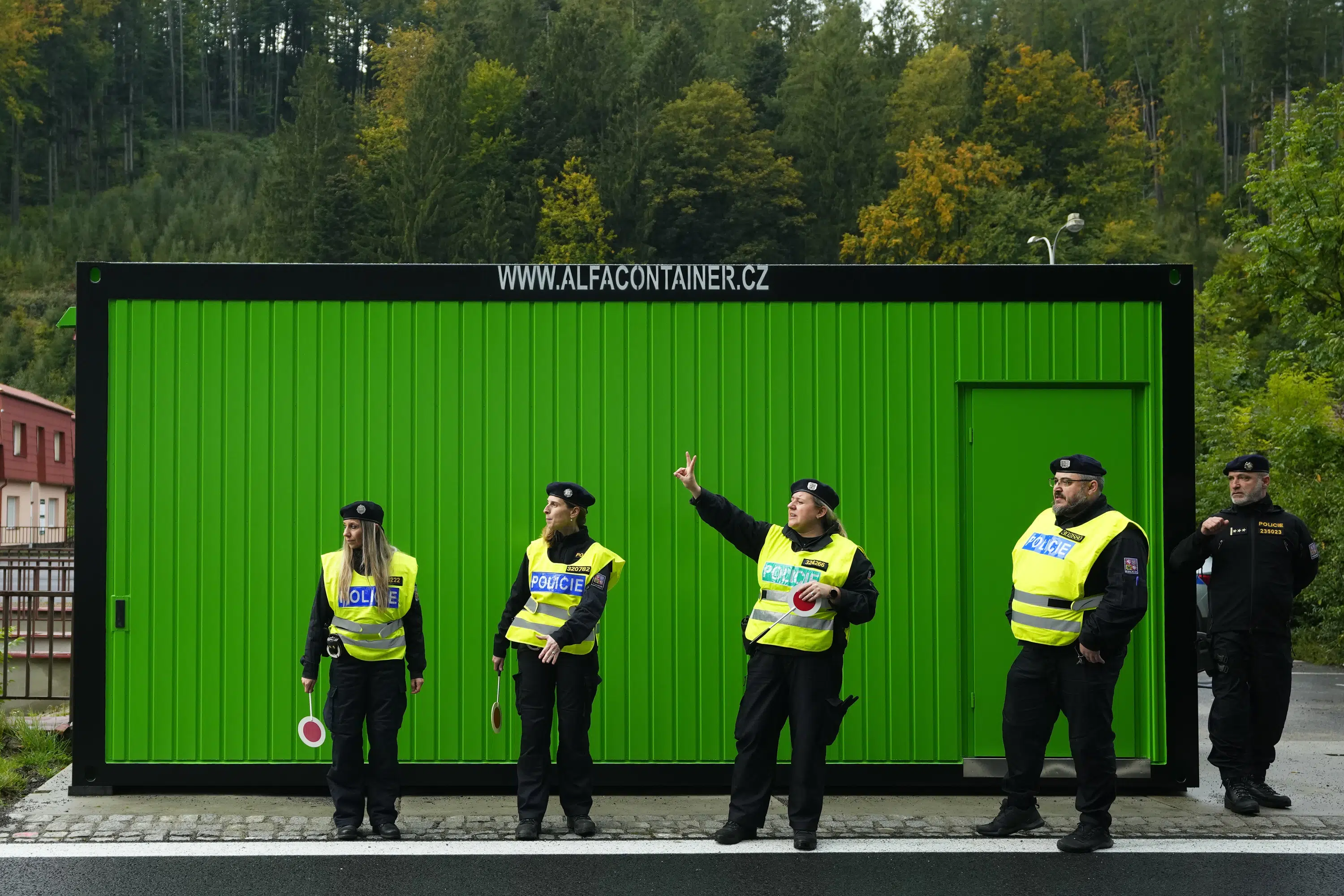 Photo of Česi pre prepad migrácie ukončia kontroly na slovenských hraniciach