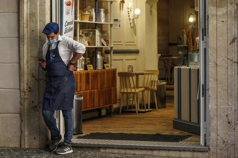 Italy closes eateries eaerly, shuts gyms