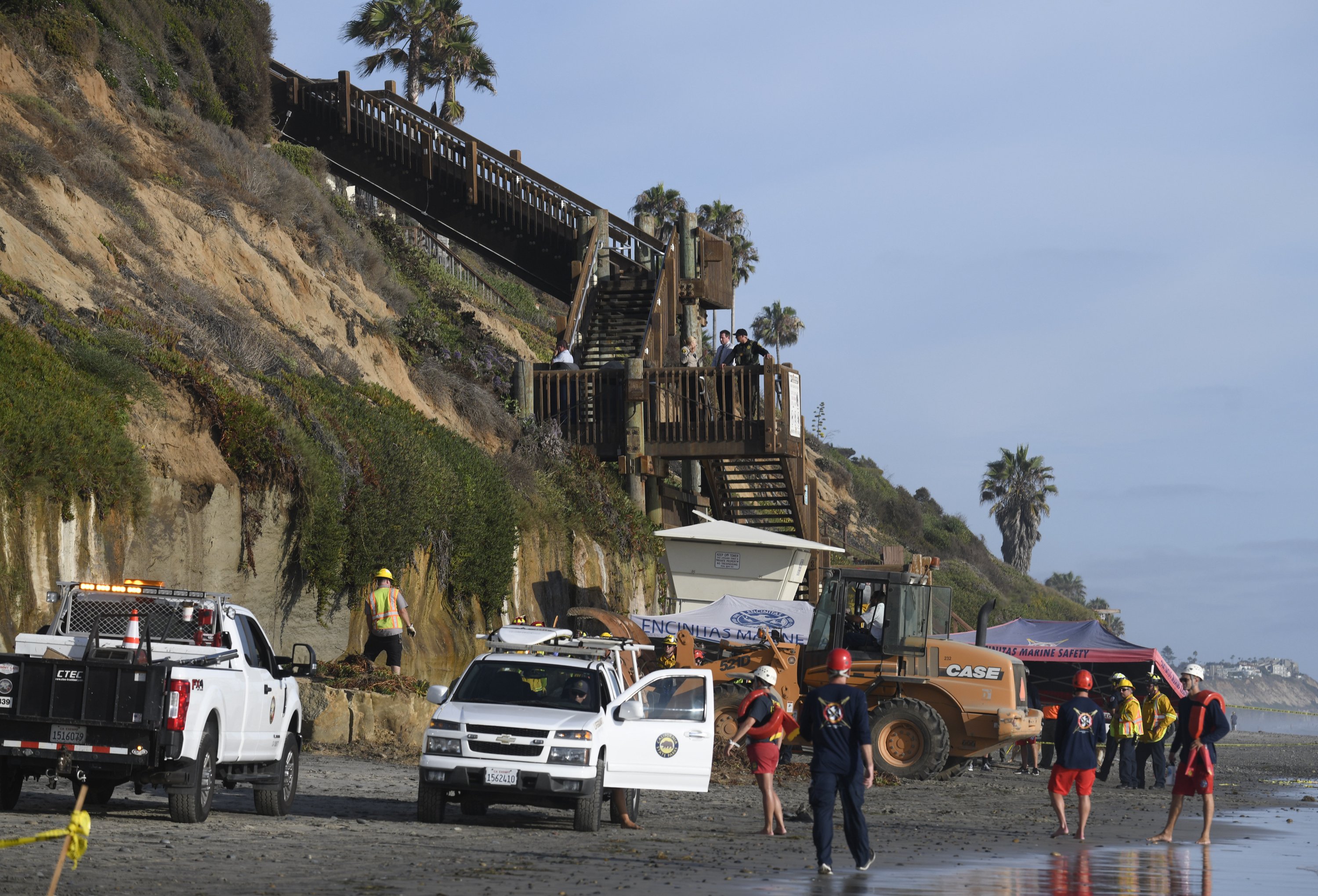 3 family members killed in California sea cliff collapse AP News