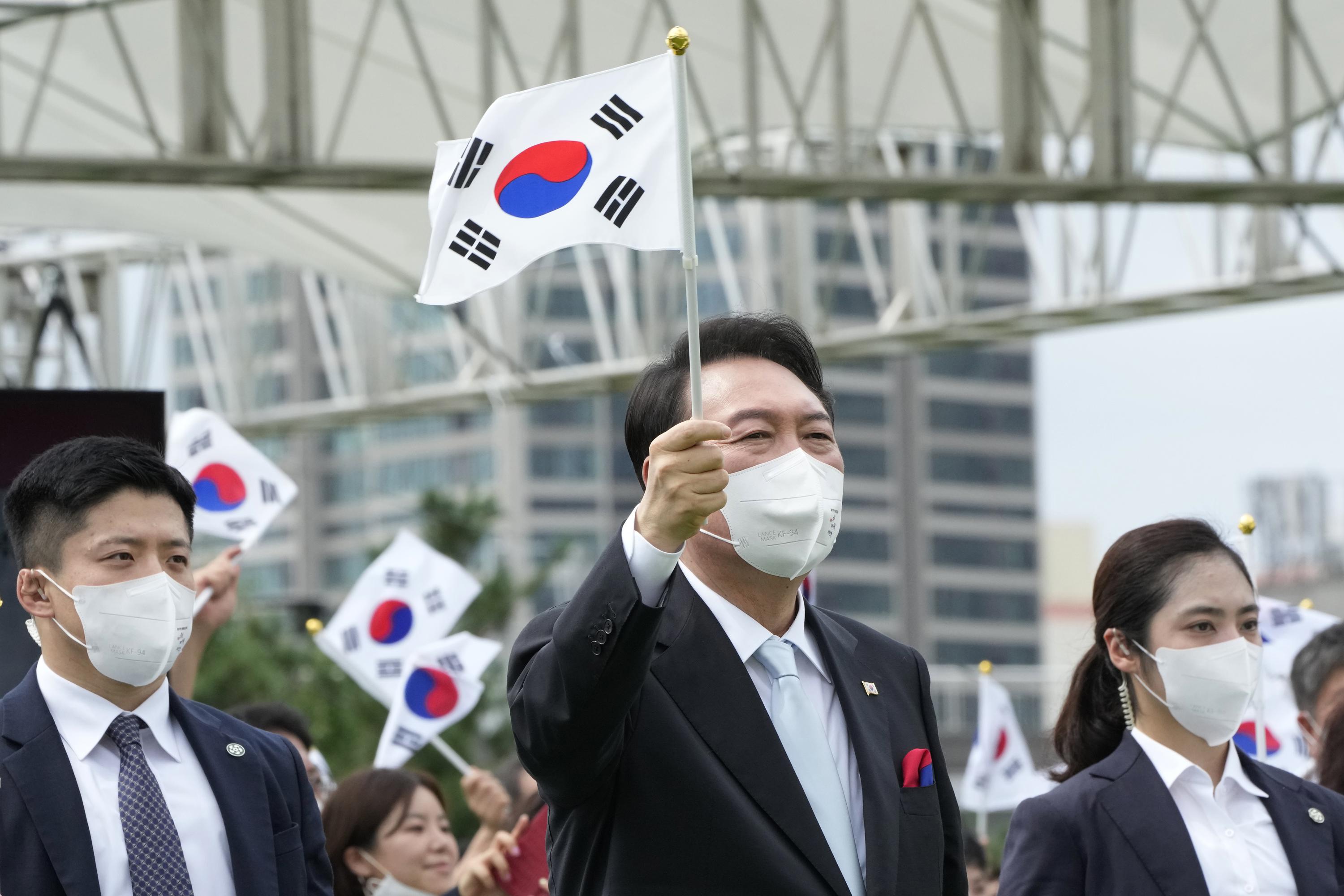 S Korea Offers North Economic Benefits For Denuclearization Ap News